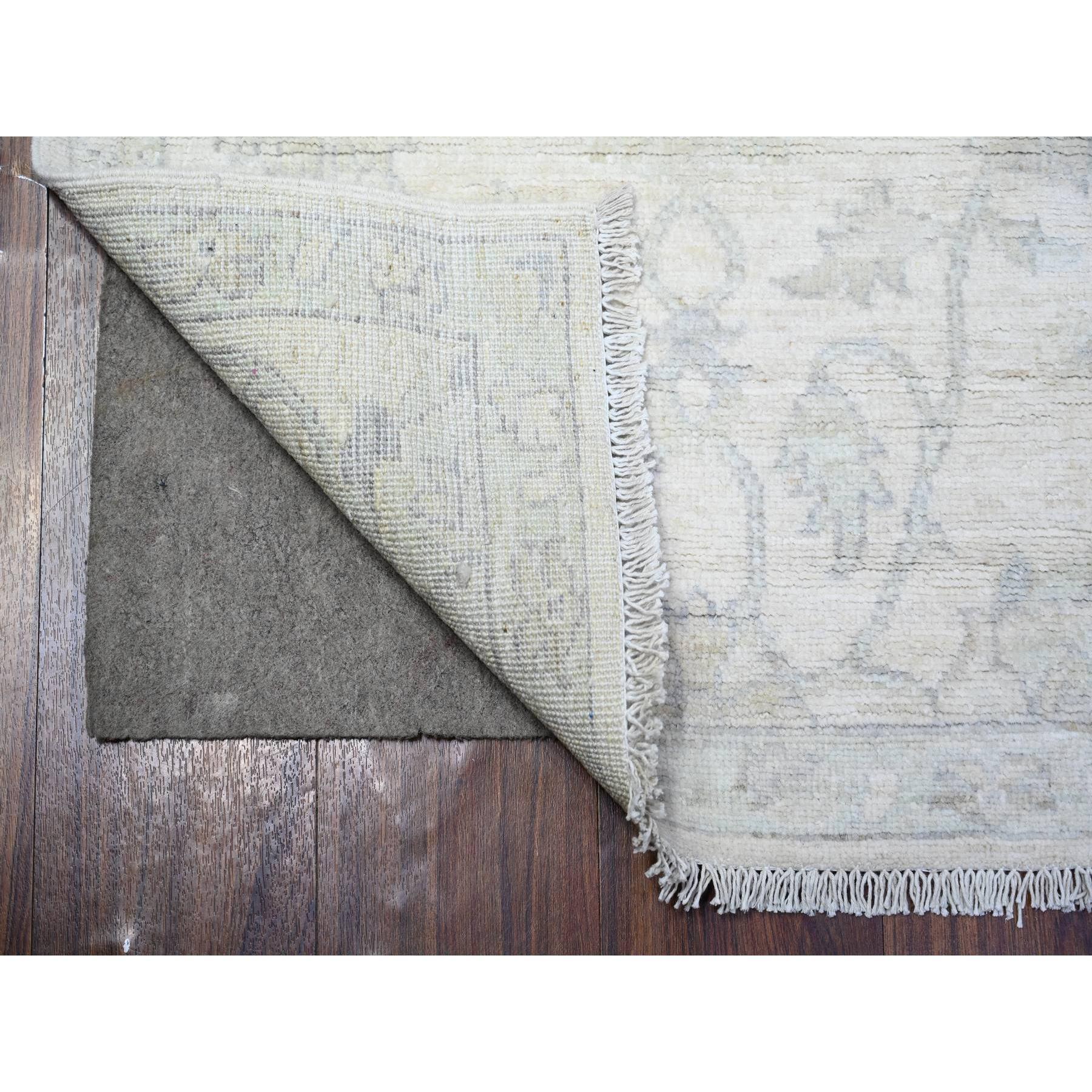 This is a truly genuine one-of-a-kind White Wash Peshawar, Hand Knotted, Pure Wool, Oriental Rug. It has been Knotted for months and months in the centuries-old weaving craftsmanship techniques by expert artisans.
Primary materials: Wool
Latex: No