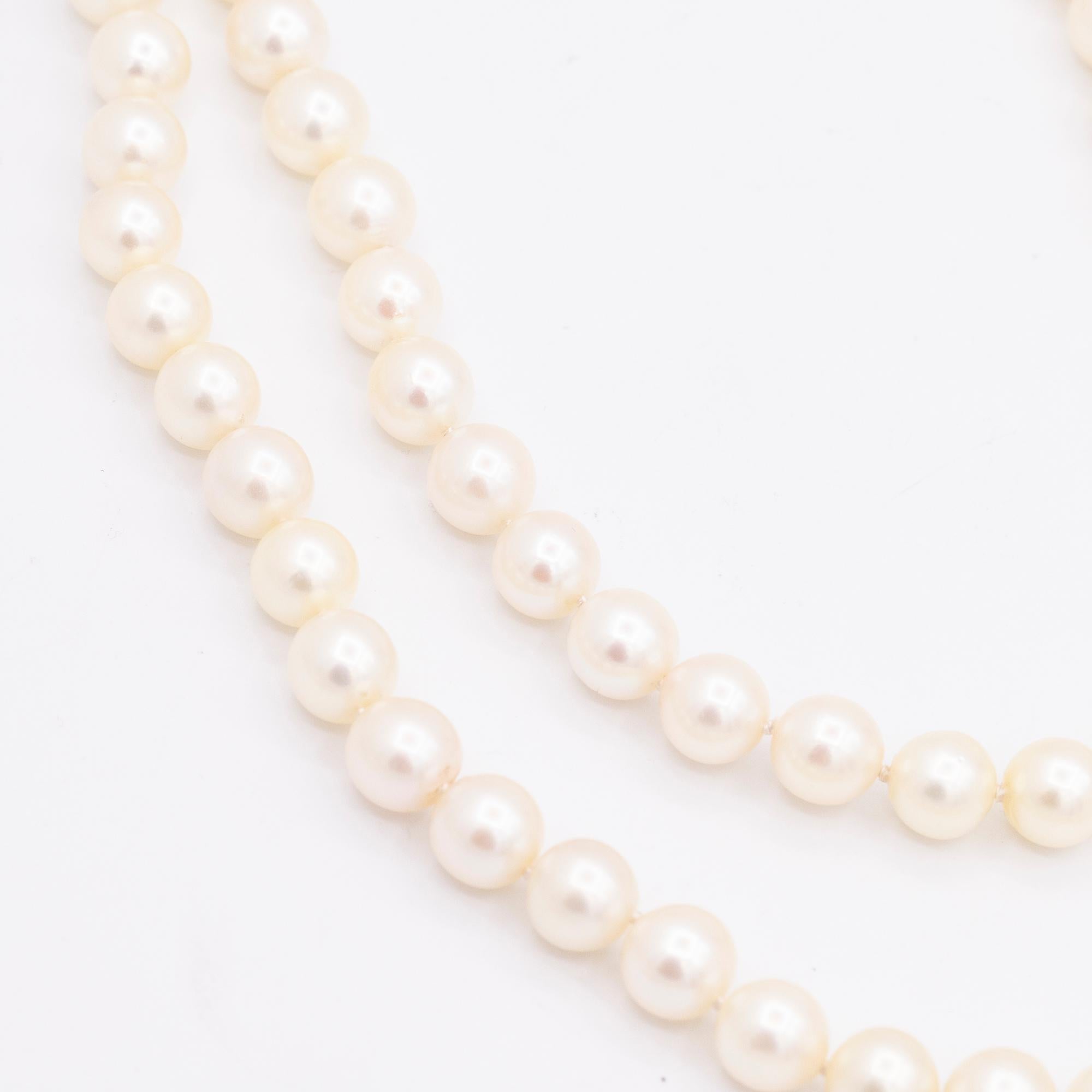 Halskette aus Akoya-Perlen (Moderne) im Angebot