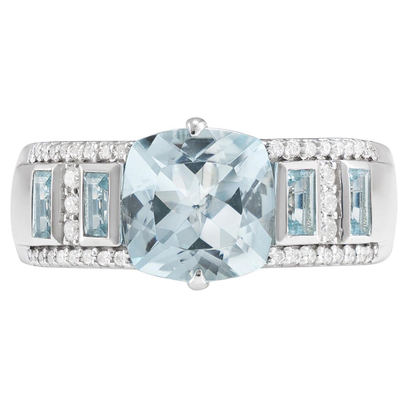 2.6 Carat Aquamarine and Diamond Men's Ring in 18 Karat White Gold For Sale