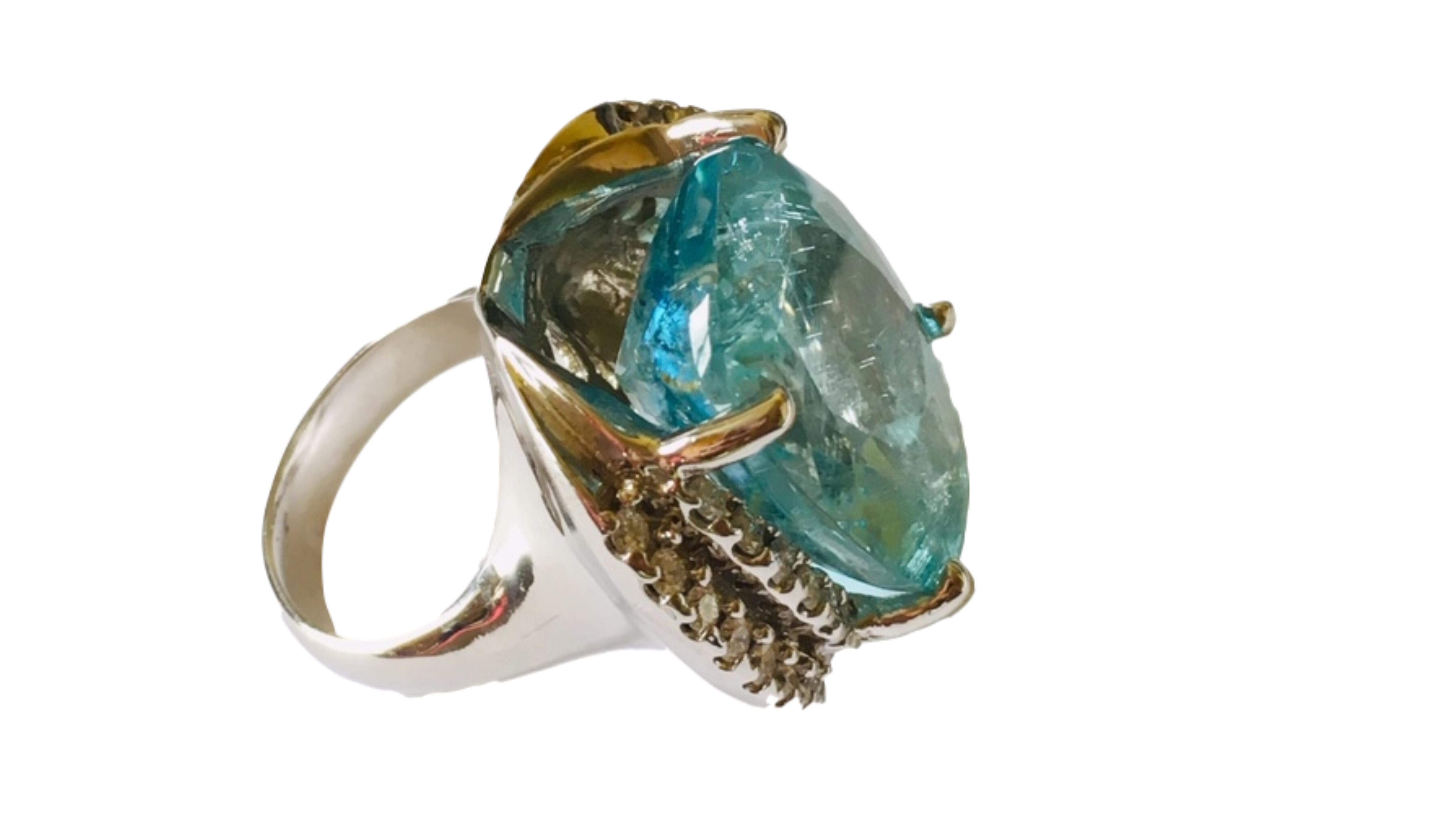 Oval Cut 26 Carat Aquamarine Diamond Ring 14 Karat White Gold For Sale
