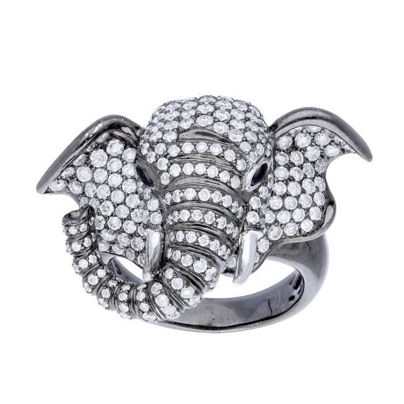Modern 2.6 Carat Brilliant Diamond Elephant Ring in 18K Gold For Sale