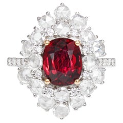 Bague en or blanc et jaune 18 carats avec spinelle rouge birmane de 2,6 carats et diamants