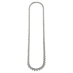 26 Carat D-F Color VS Clarity Round Diamonds Collier Riviera en or blanc 18K