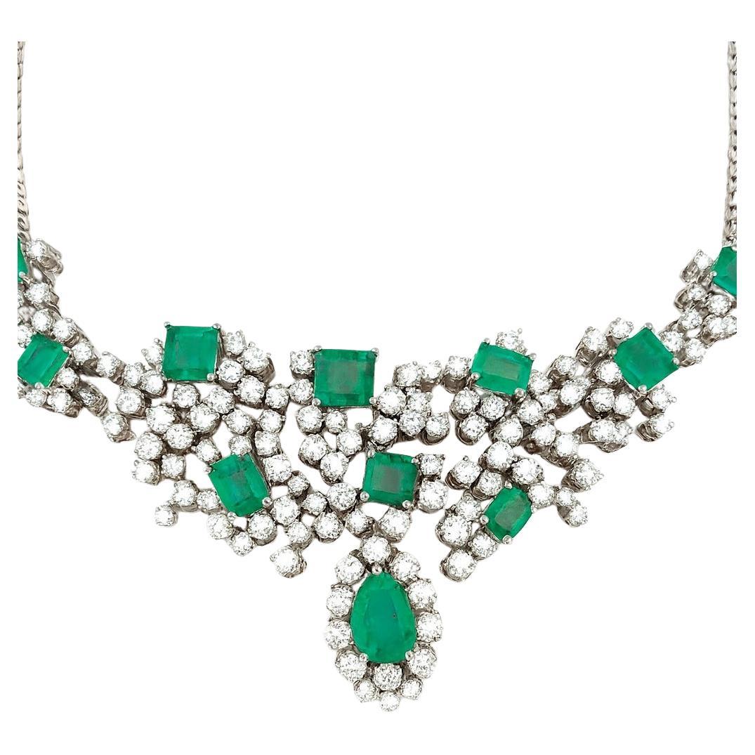 Collana vintage con diamanti e smeraldi da 26 carati in oro bianco 18K