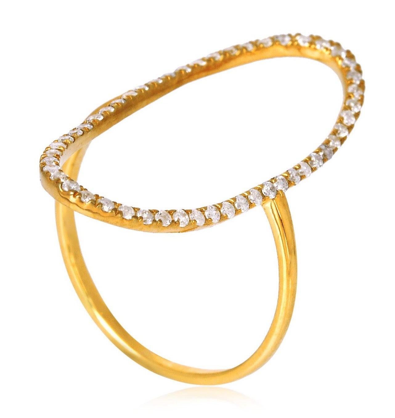 in vendita:  Anello ovale in oro 18 carati con diamante da .26 carati e A Space negativo 4