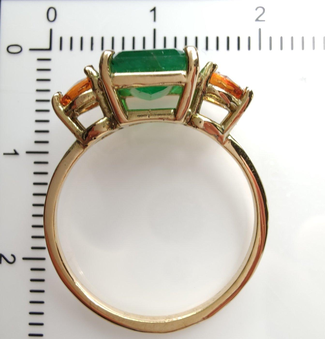 2.6 Carat  Emerald Citrines  Ring 5