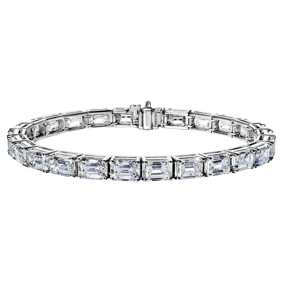 26 Carat Emerald Cut Inline Diamond Tennis Bracelet Certified For Sale