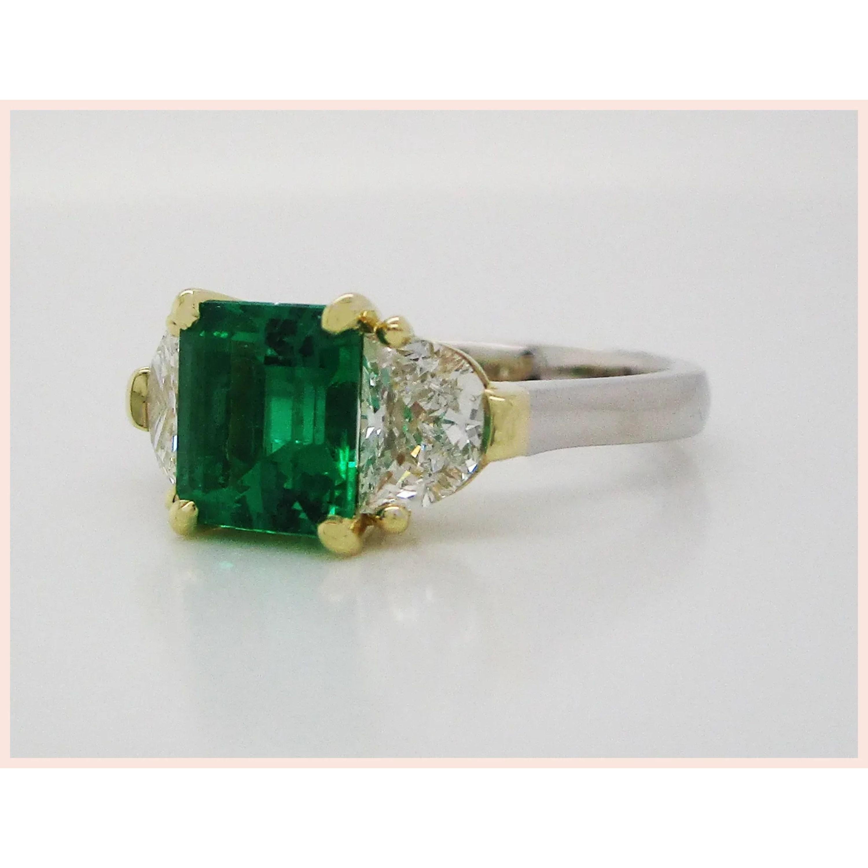 For Sale:  18K Gold 3 CT Natural Emerald and Diamond Antique Art Deco Style Engagement Ring 2