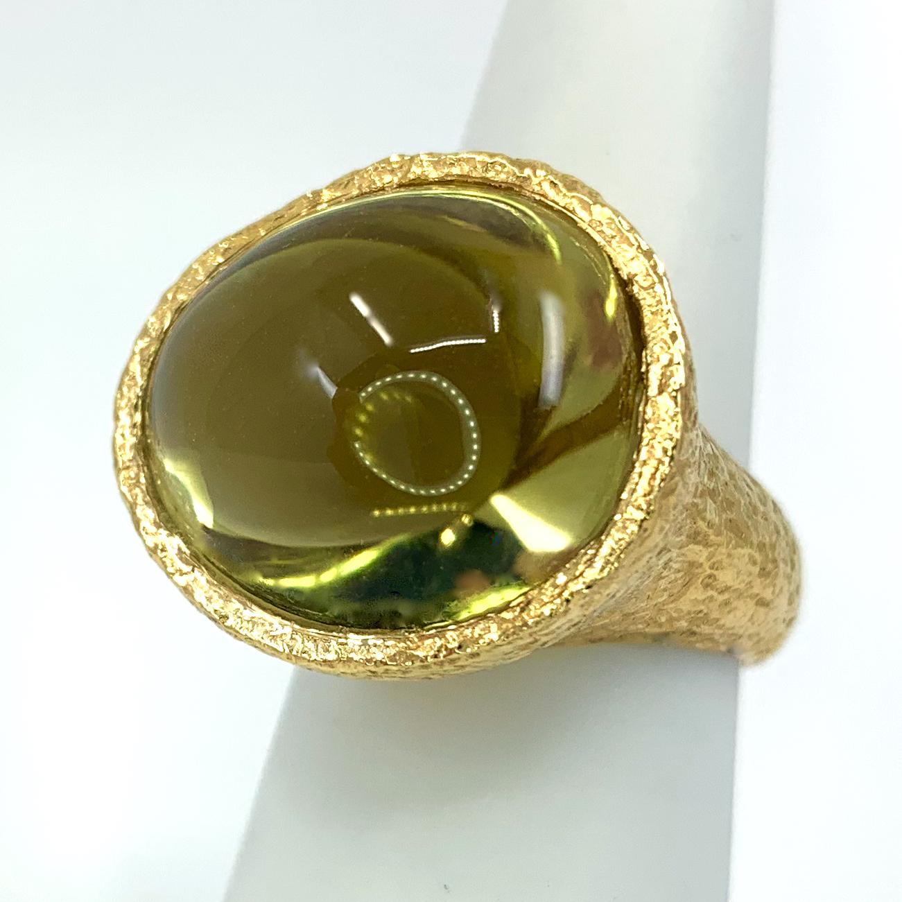 Contemporary 26 Carat Lemon Citrine Cabochon in Textured 18 Karat Gold Ring w Diamond Accent For Sale