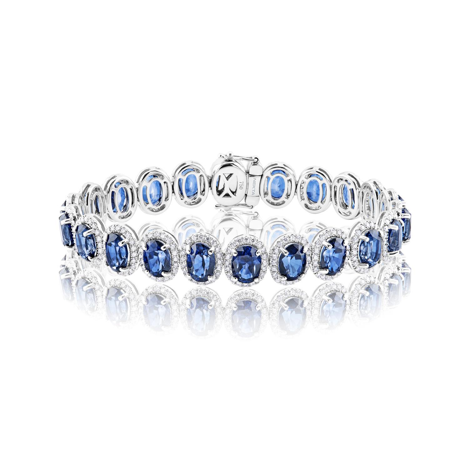 Le bracelet J'adore saphir à 26 carats de diamants présente des DIAMANTS Taillés en ovale d'un poids total d'environ 25,86 carats, sertis dans de l'or blanc 18 carats.

J'adore Saphir
Saphir Taille : 23.55 Carats
Forme du saphir : Coupe