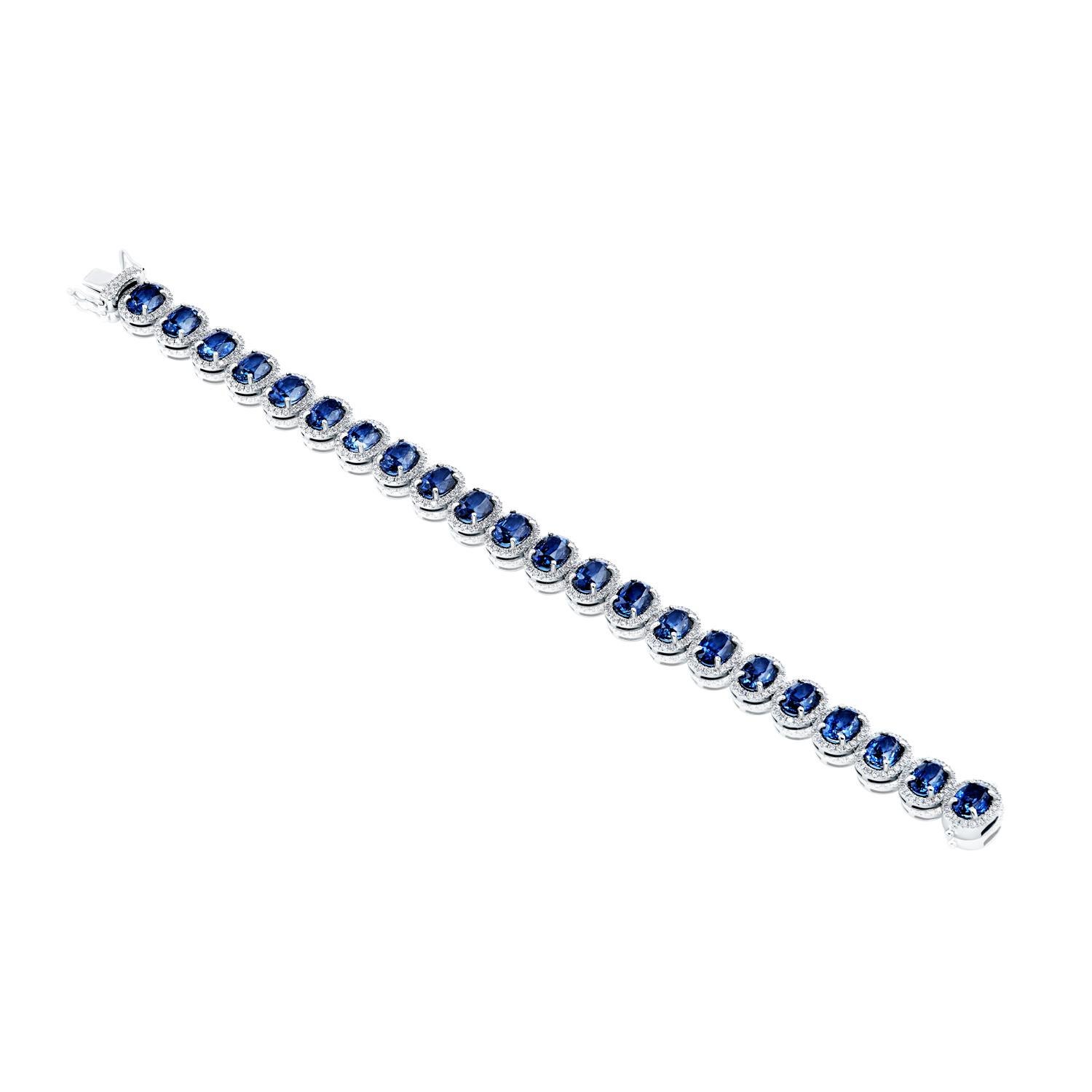 Taille ovale 26 Carat Oval Cut J'adore Blue Sapphire Bracelet Certified en vente