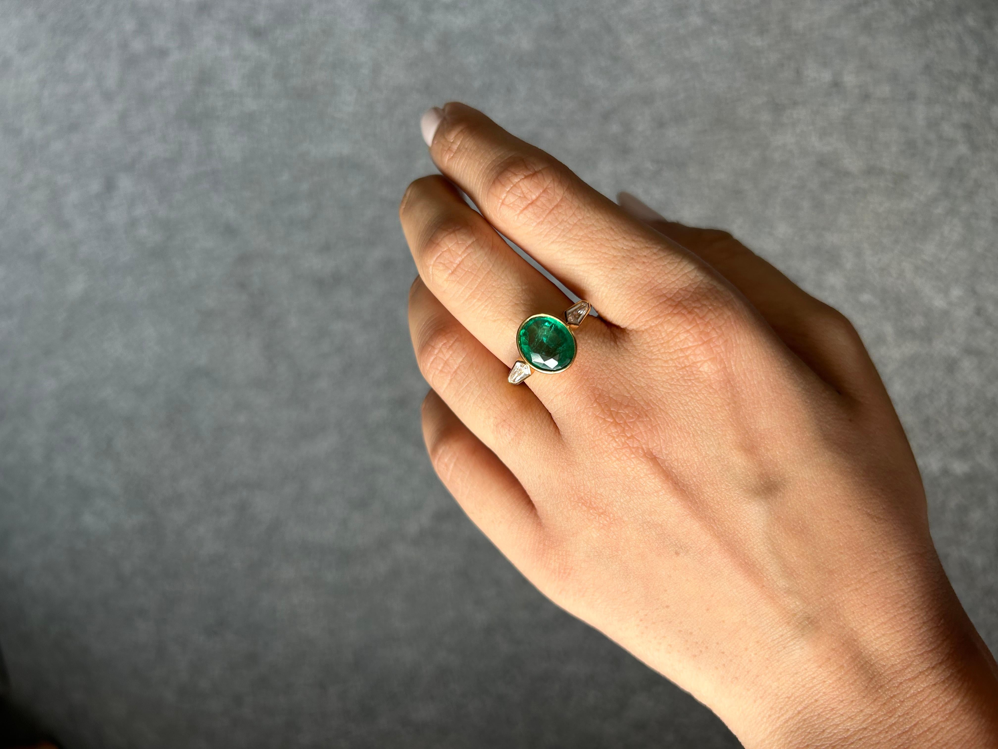 2.6 Carat Oval Shape Emerald and Diamond Three Stone Engagement Ring For Sale 2