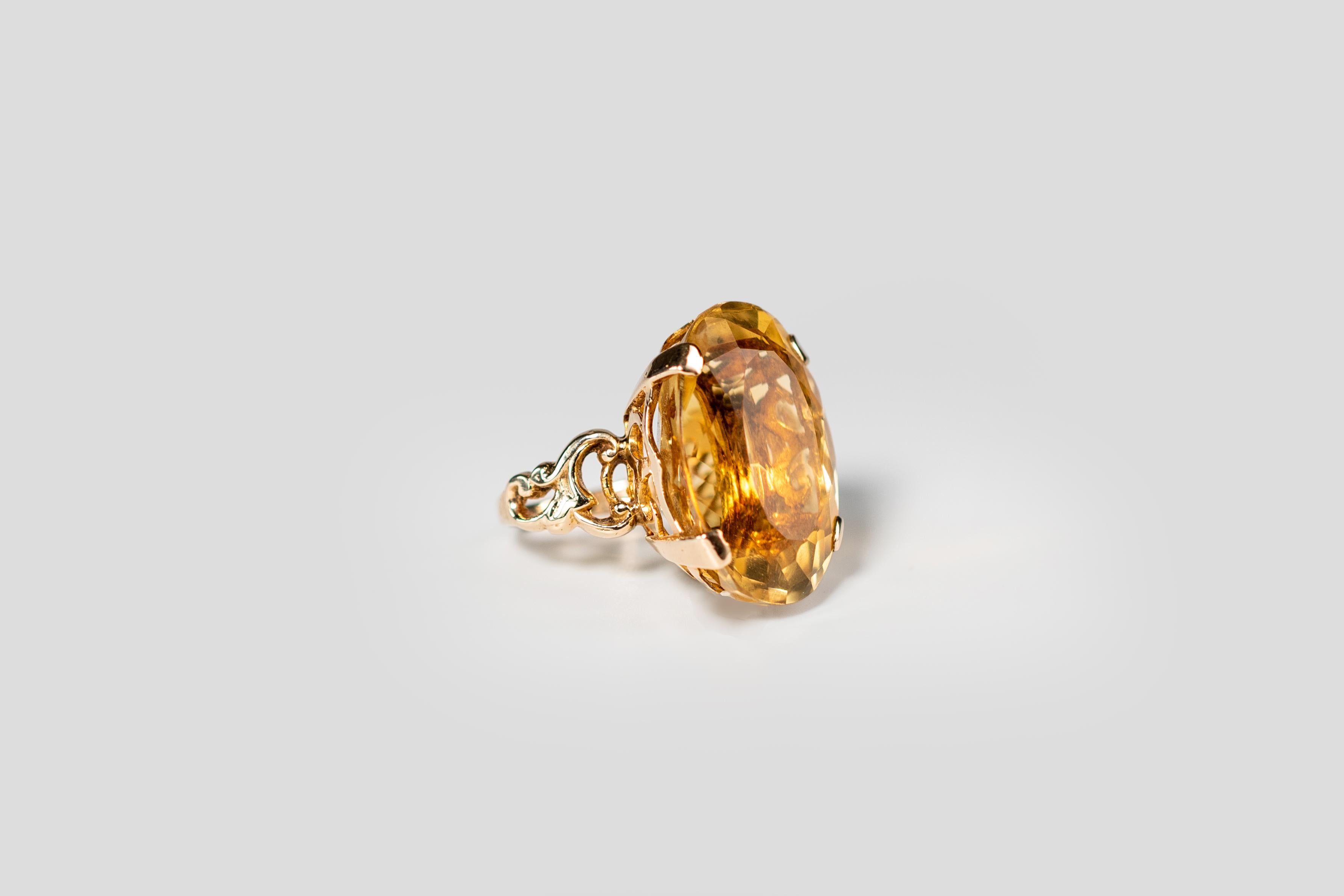 26 Carat Oval Yellow Citrine Ring, Vintage 10k Gold 5