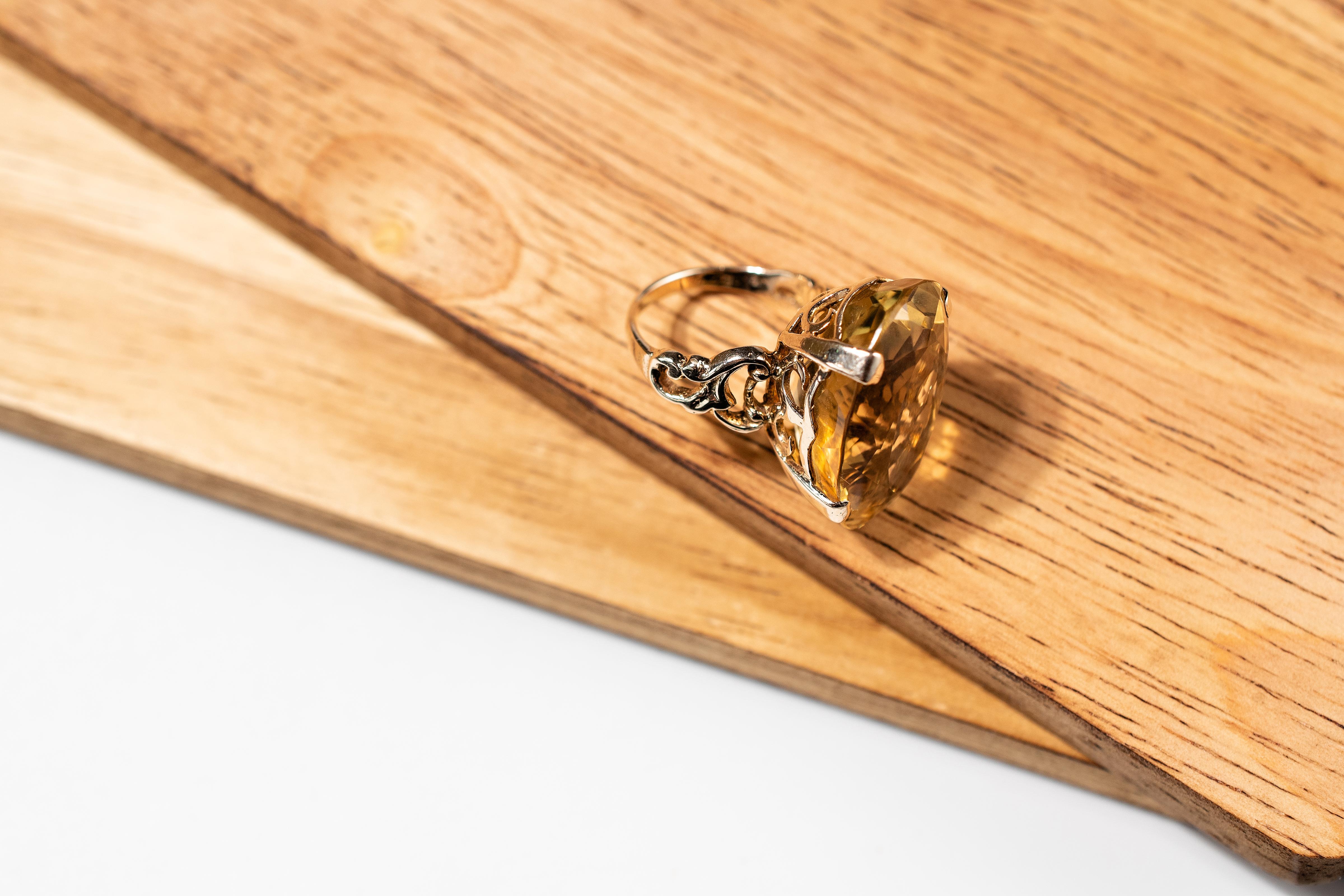 26 Carat Oval Yellow Citrine Ring, Vintage 10k Gold 7