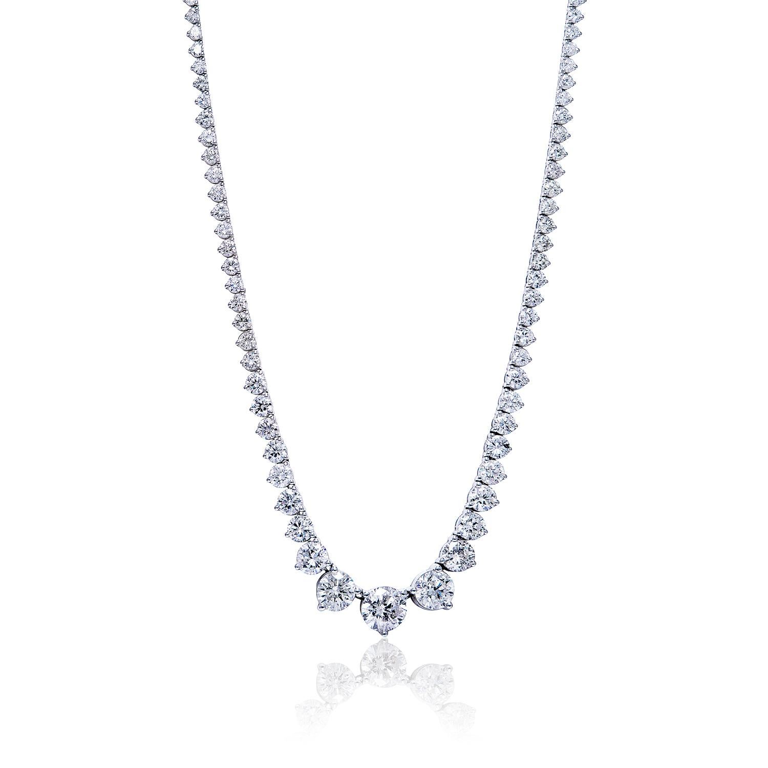 Looking for a sophisticated and elegant piece to add to your jewelry collection? Look no further than an earth-mined diamond necklace for ladies. This stunning necklace features a dazzling round brilliant cut set in 14-karat white gold chains for a