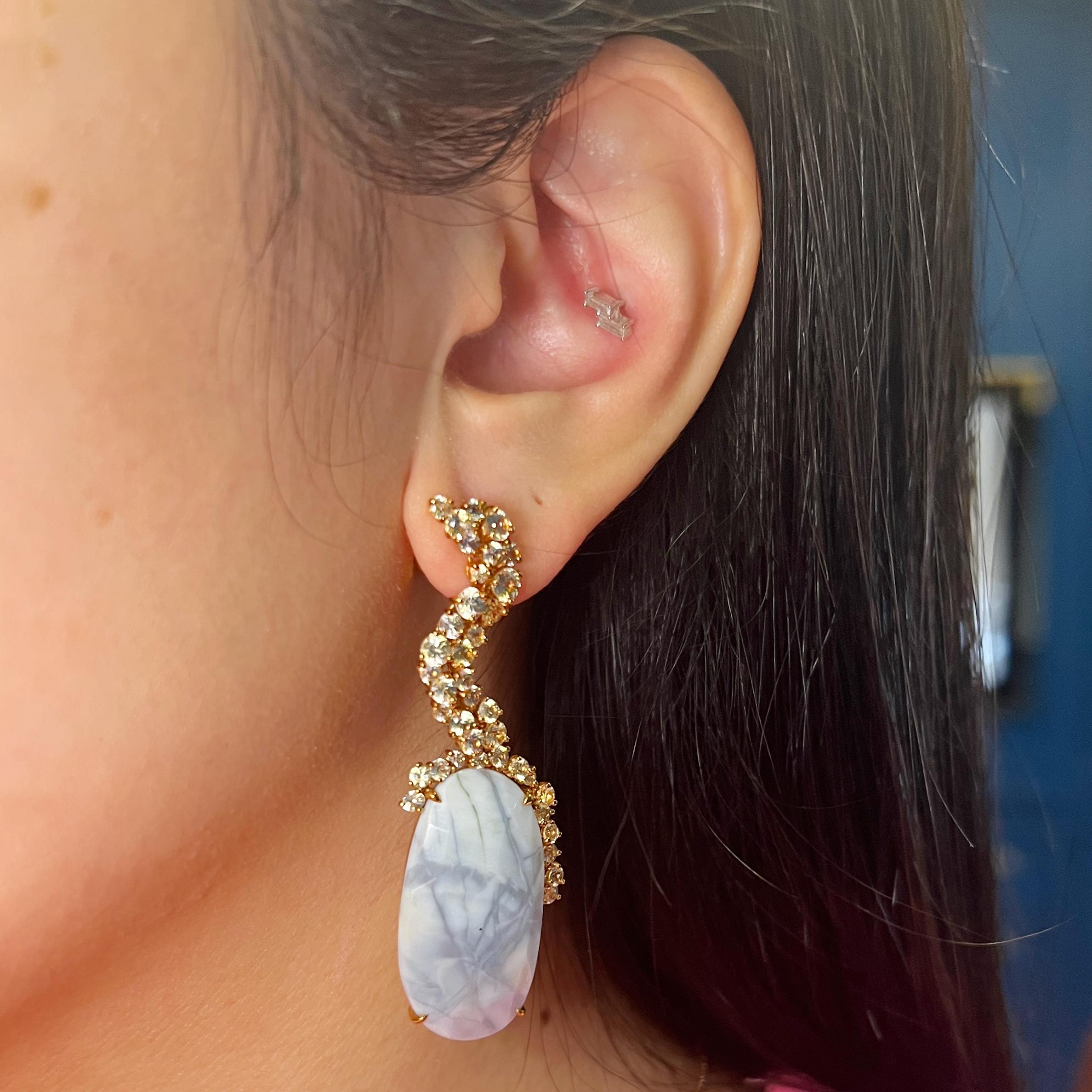 26 Carat Sapphire Gorgeous Earring 18K 