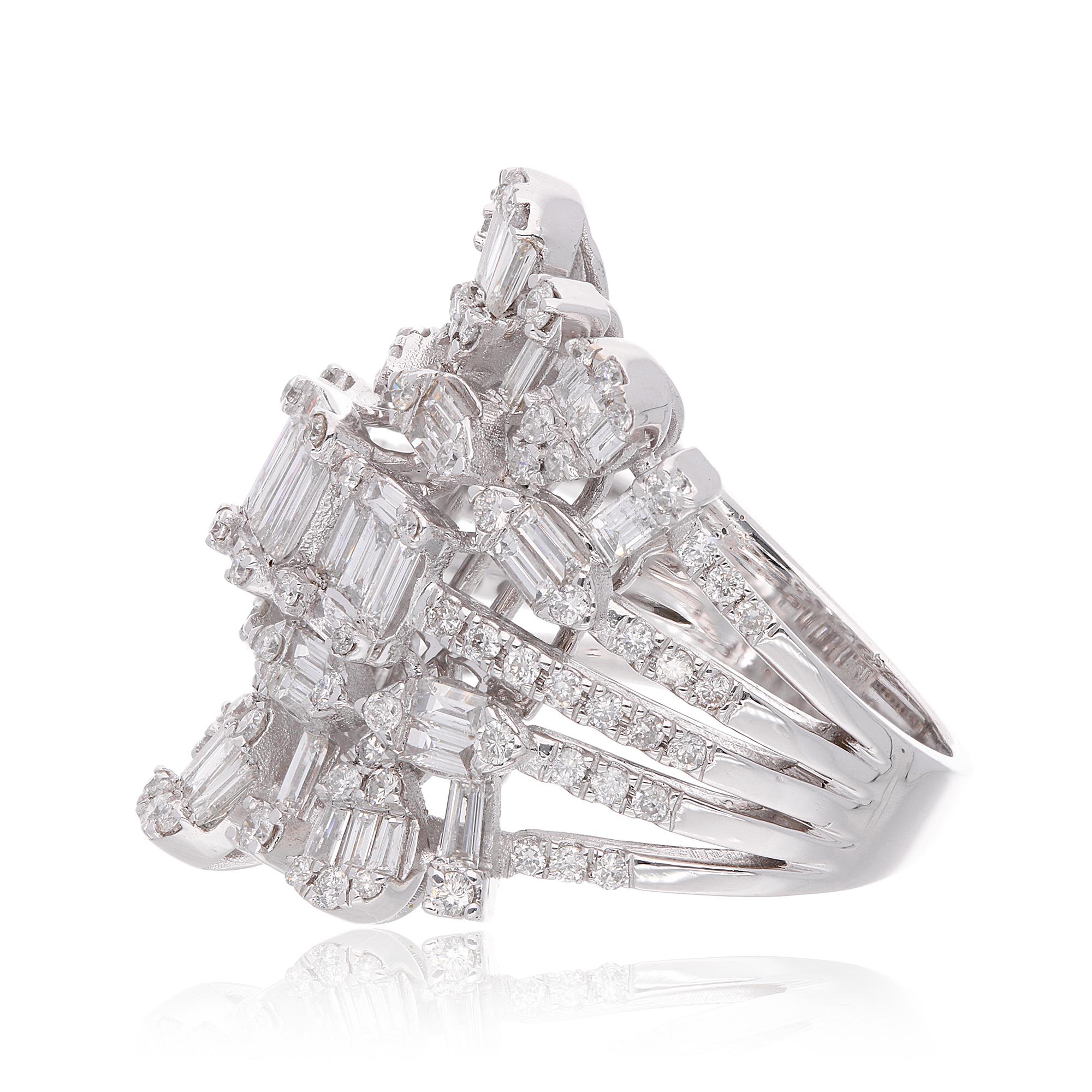 La bague est de taille 7 et peut être redimensionnée en plus grand ou plus petit sur demande. Suivez la vitrine de Spectrum Jewels pour découvrir la dernière collection et les pièces exclusives. Spectrum Jewels est fièrement classé parmi les