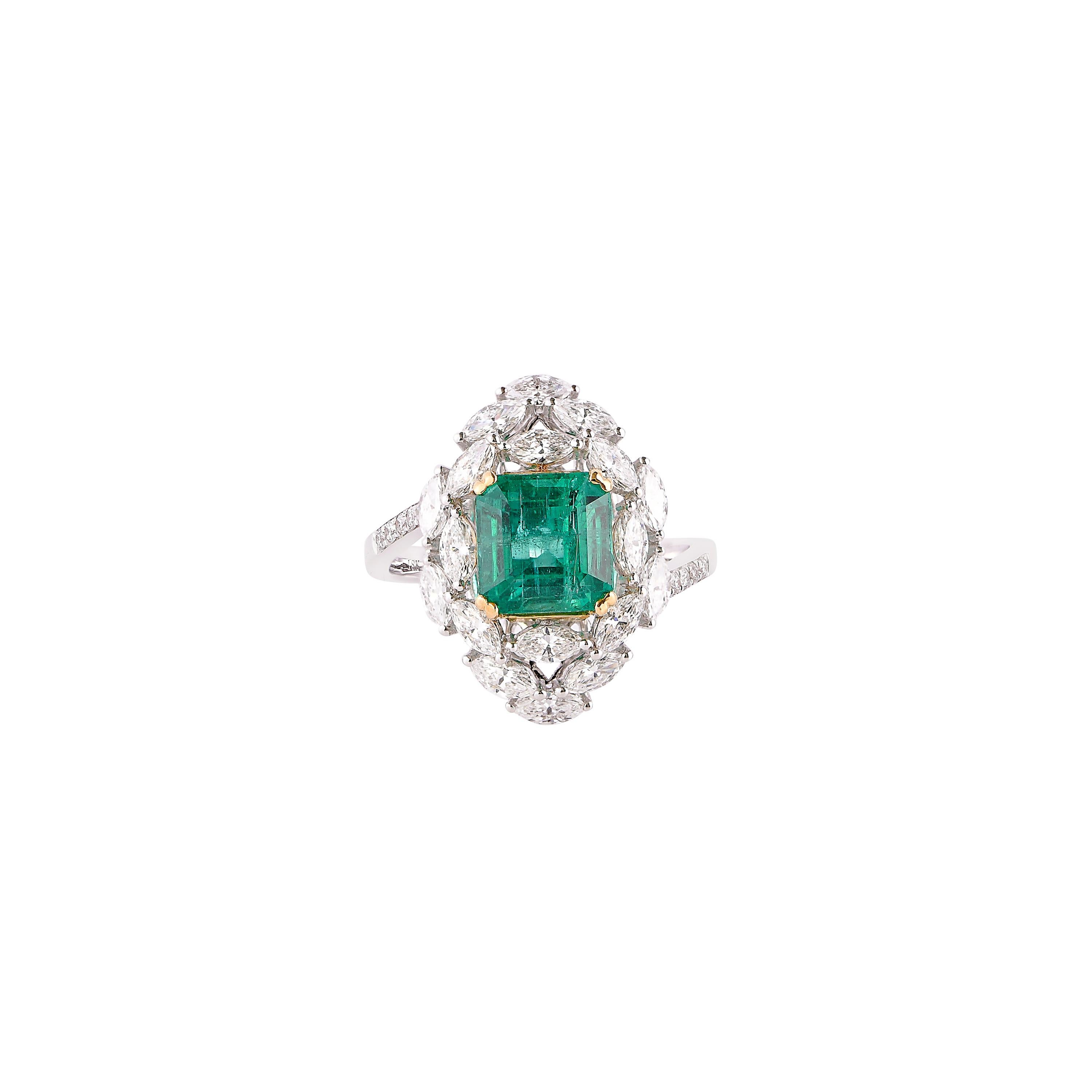 Art Deco GRS Certified 2.6 Carat Zambian Emerald and Diamond Ring in 18 Karat White Gold For Sale