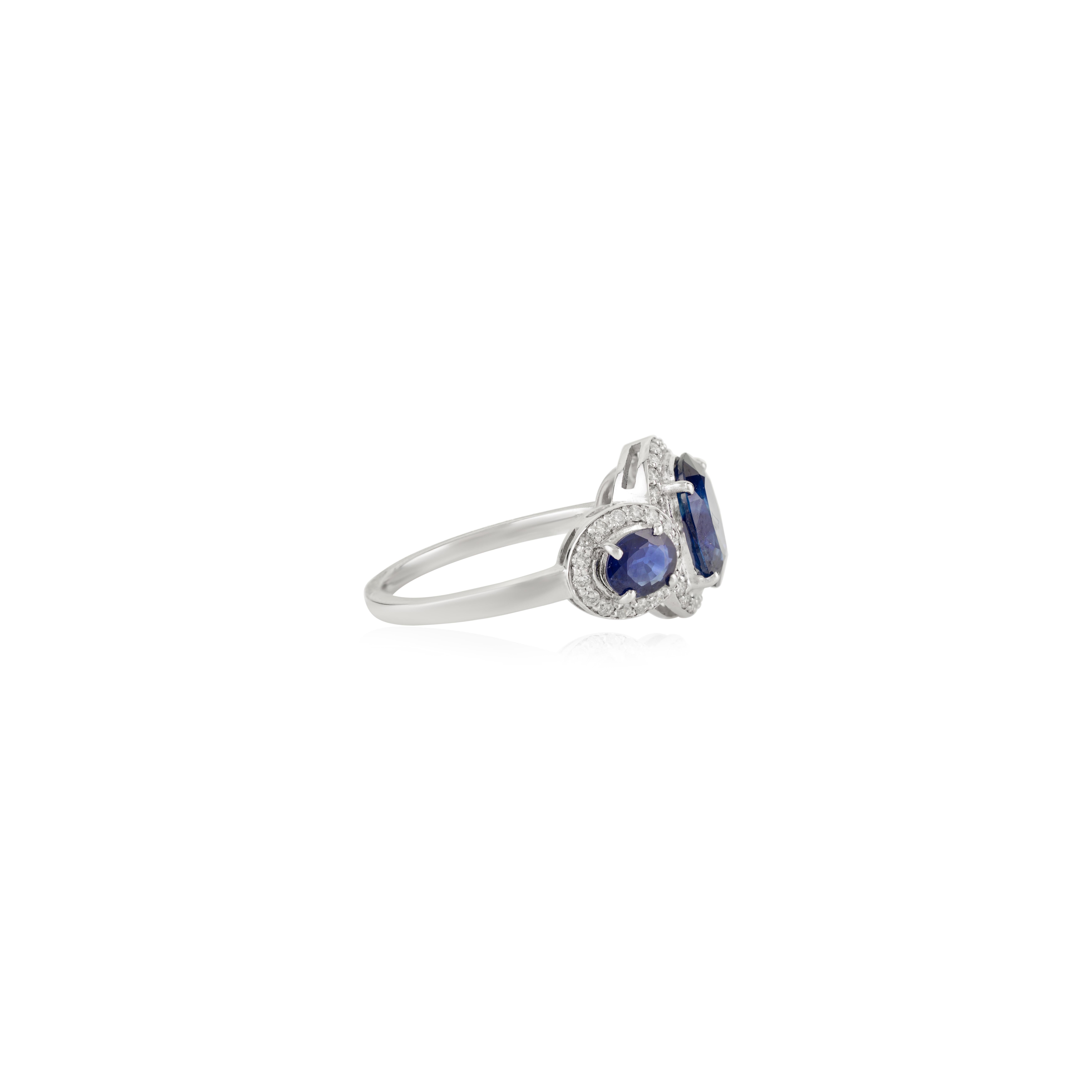 En vente :  2.6 Ct Deep Blue Sapphire and Diamond Three-Stone Ring in 14K White Gold Jewelry 5
