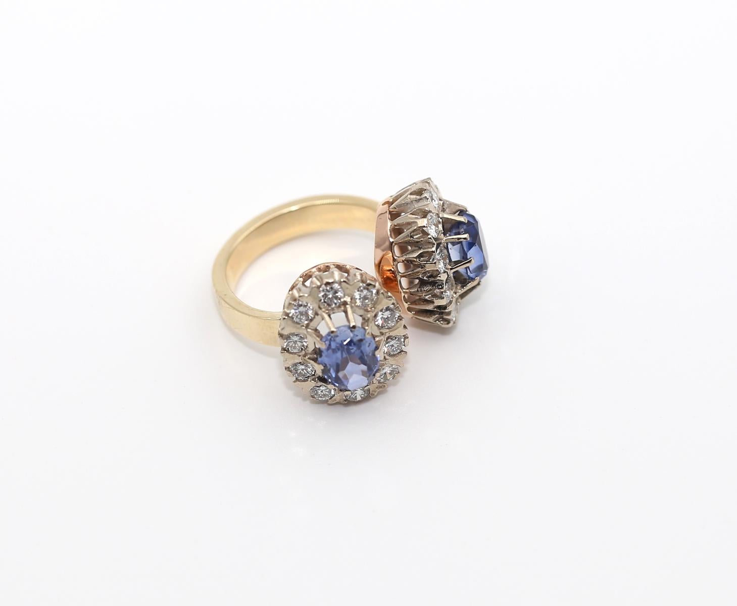 Oval Cut 2.6 Ct Diamonds Sapphires Gold Ring 14K, 1960 For Sale