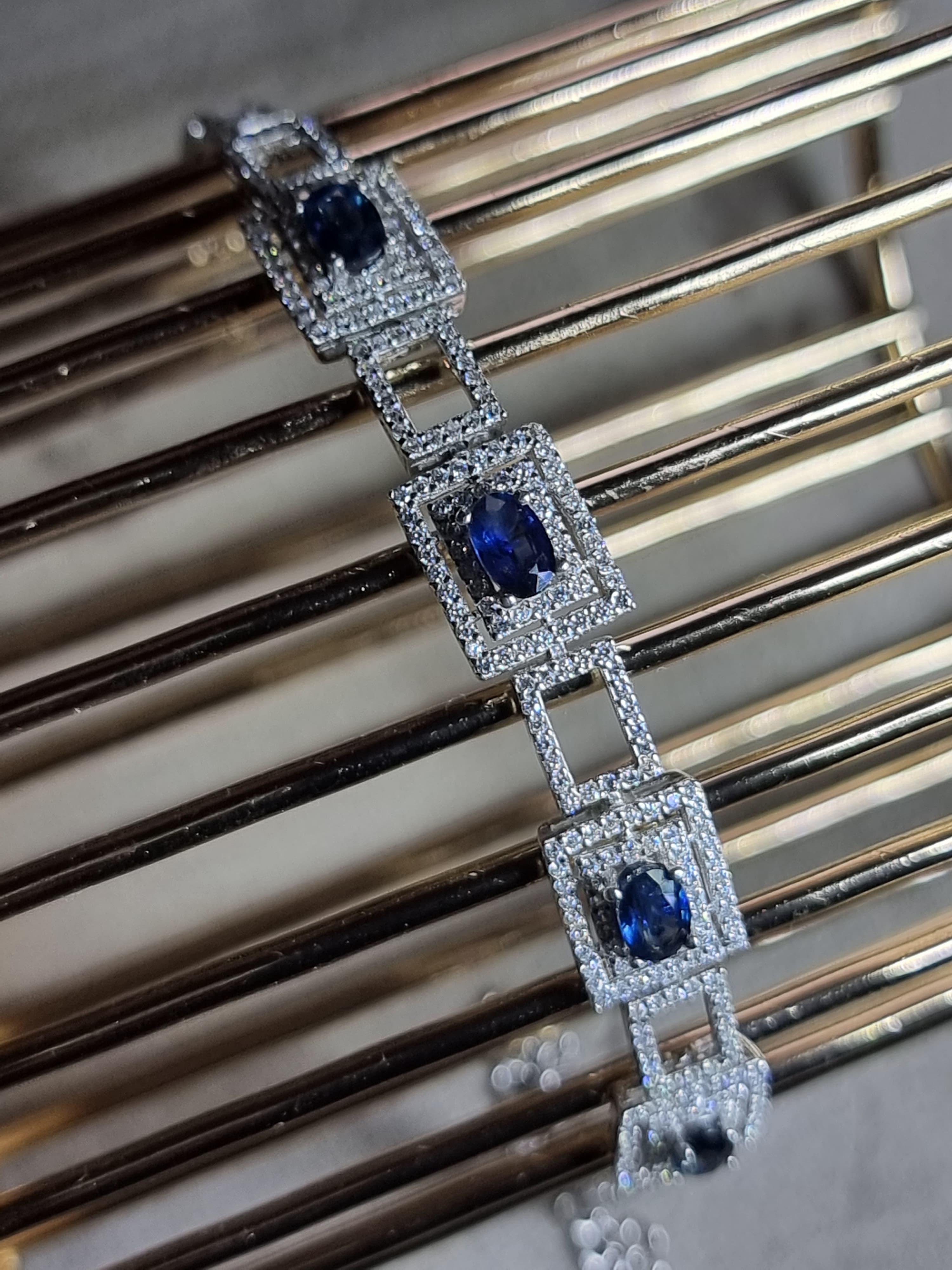 2.6 ctw Natural Blue Sapphire Square Tennis Bracelet For Sale 2