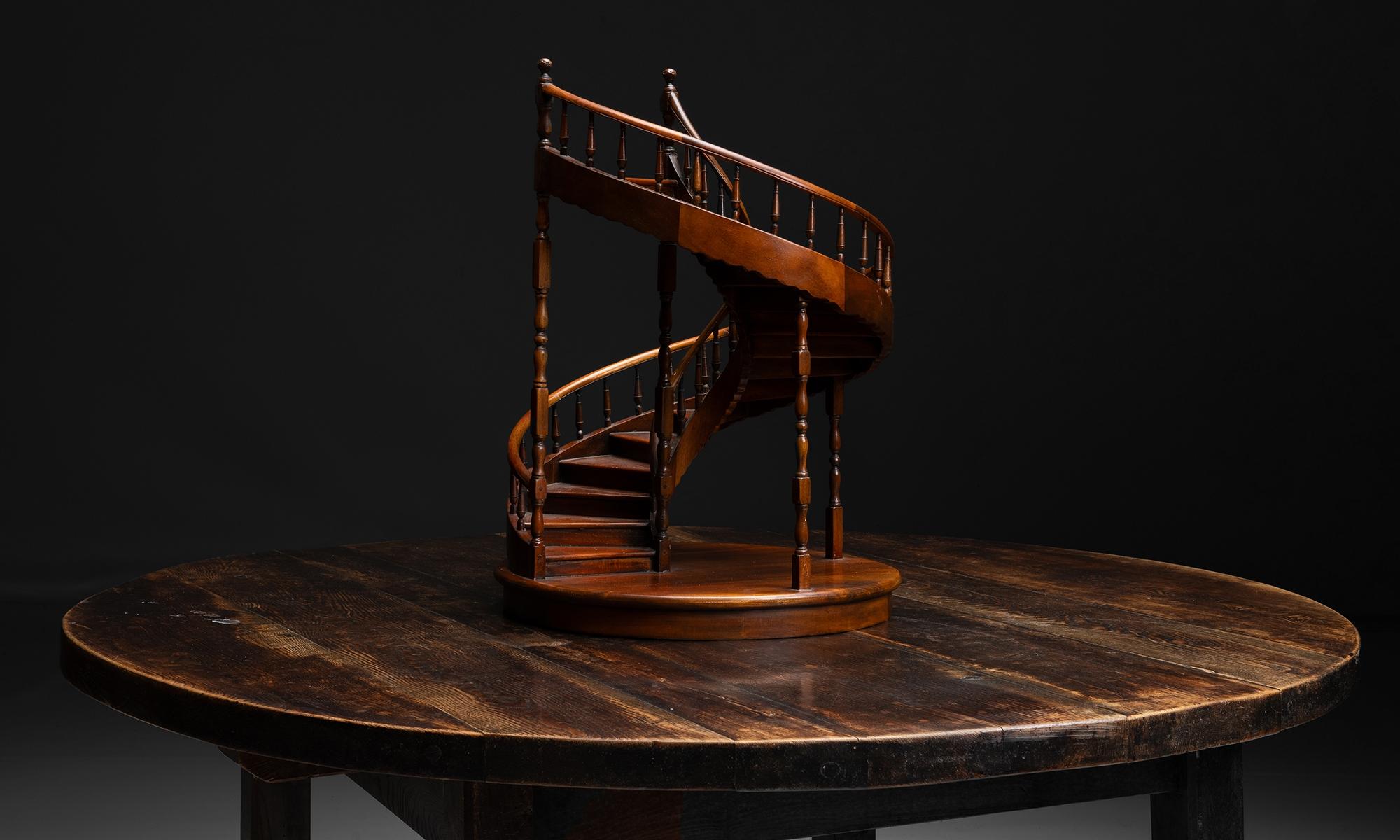 England circa 1890

Spiral apprentice staircase model constructed in mahiogany.

18.5”dia x 26”h