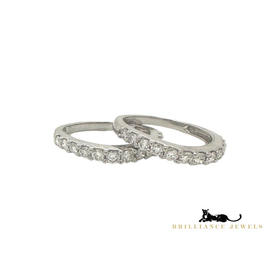Queste bellissime fasce di diamanti sono realizzate in oro bianco 14 carati per un peso totale di 2,6 carati.
Puoi indossarli insieme o separatamente, saranno sempre alla moda e un'ottima aggiunta a qualsiasi pila.
Saranno bellissimi!

Stile: Fascia