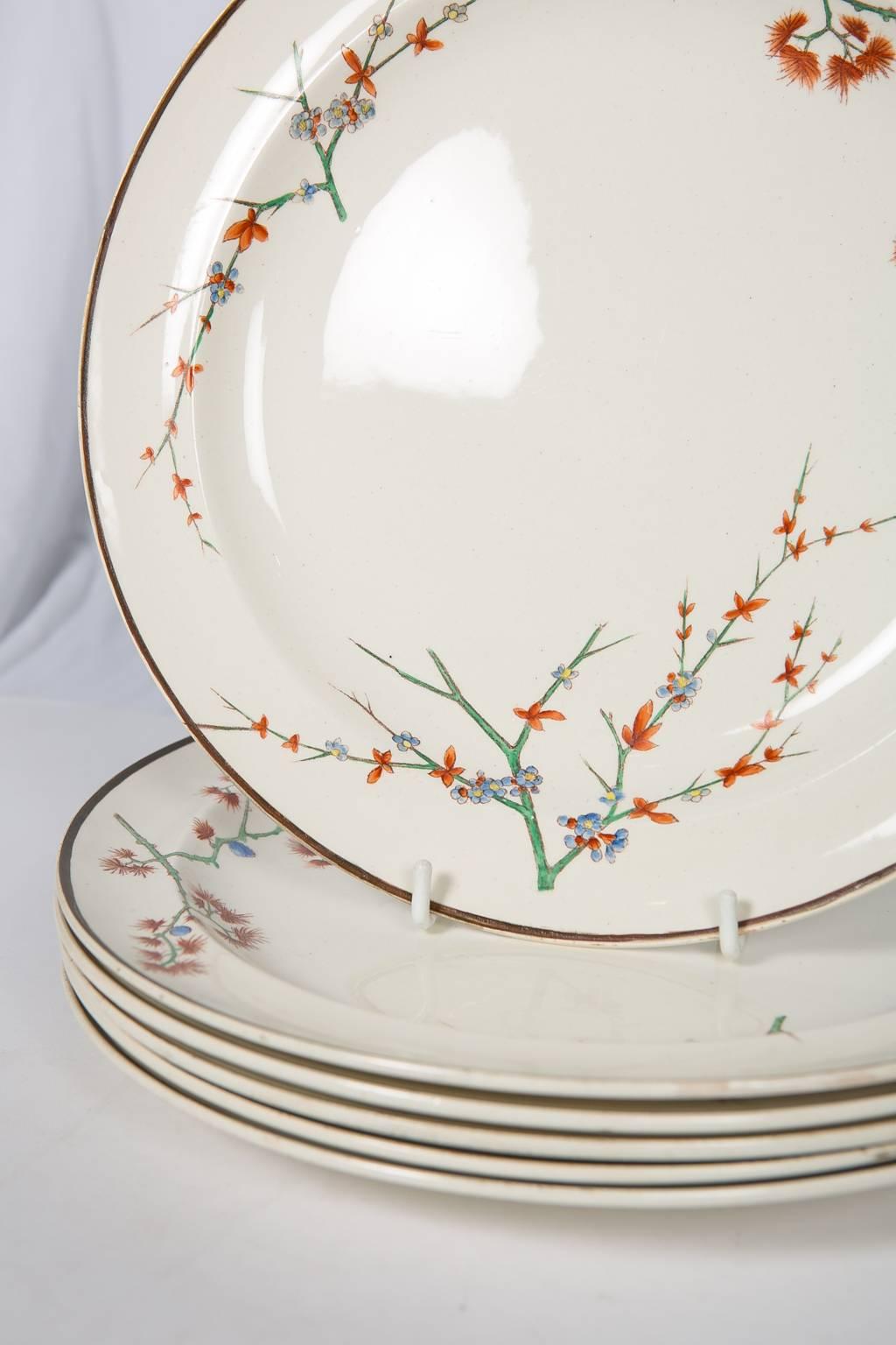 Aesthetic Movement 26 Wedgwood Creamware Dinner Plates with Thistle Design Made, circa 1880 For Sale