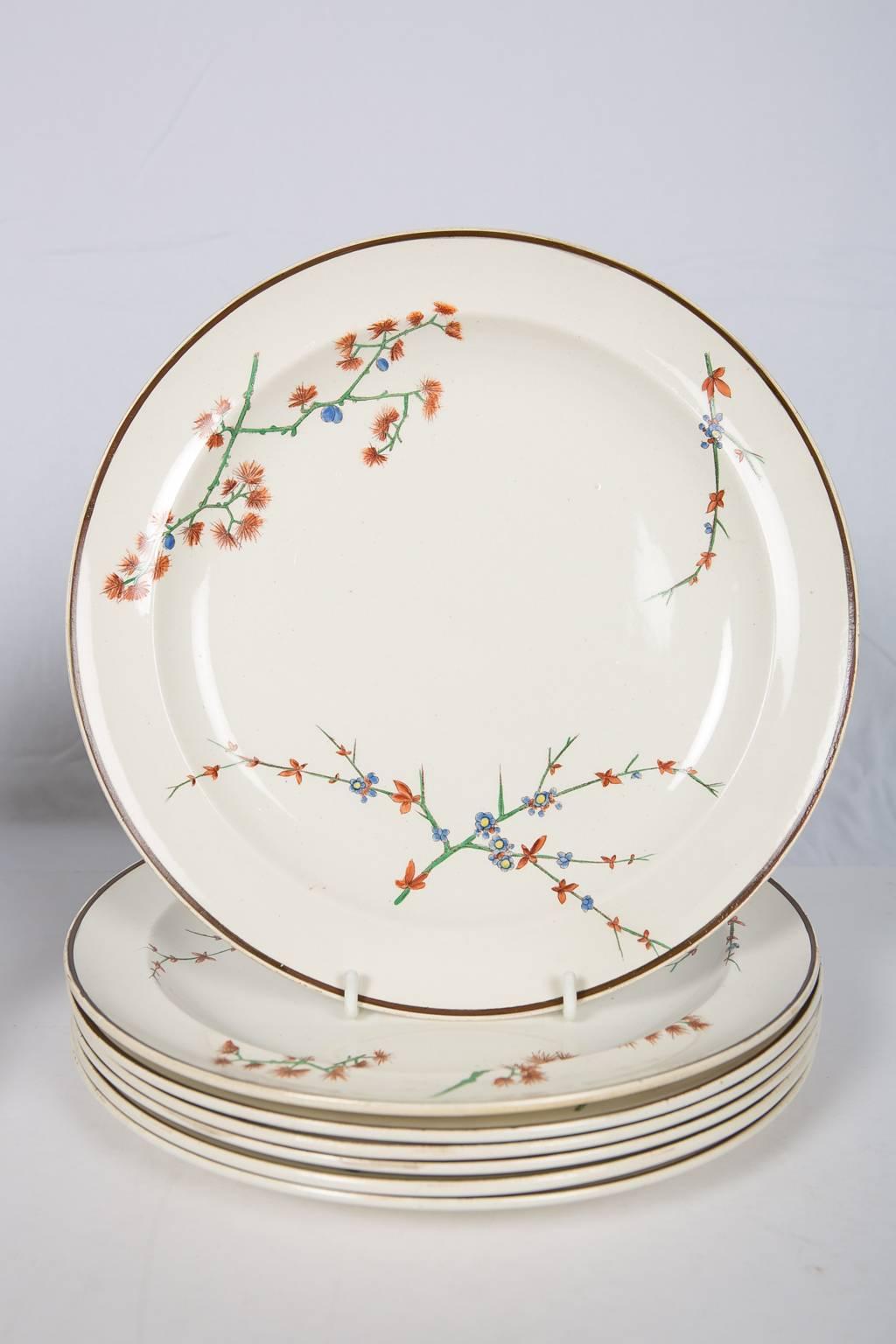 Late 19th Century 26 Wedgwood Creamware Dinner Plates with Thistle Design Made, circa 1880 For Sale