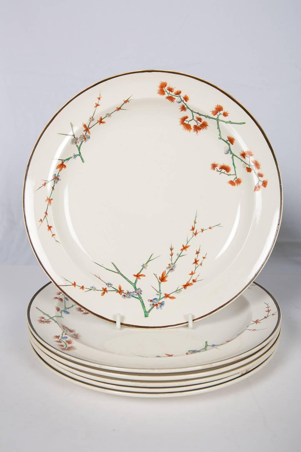 26 Wedgwood Creamware Dinner Plates with Thistle Design Made, circa 1880 For Sale 2