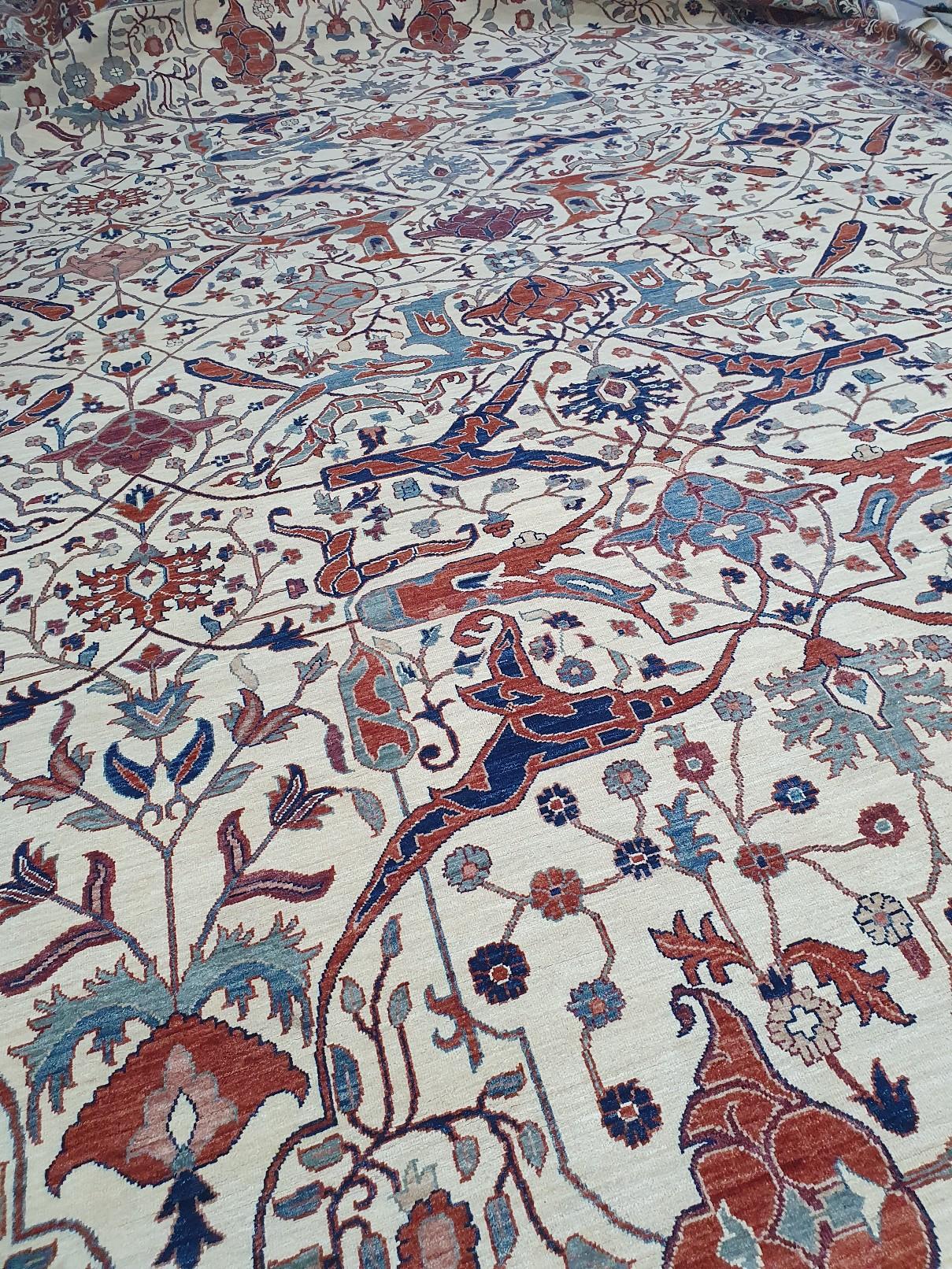 Contemporary 26 x 18 ft Palace Size Rug in Style of Farahan hand knotted 800 x 550 cm