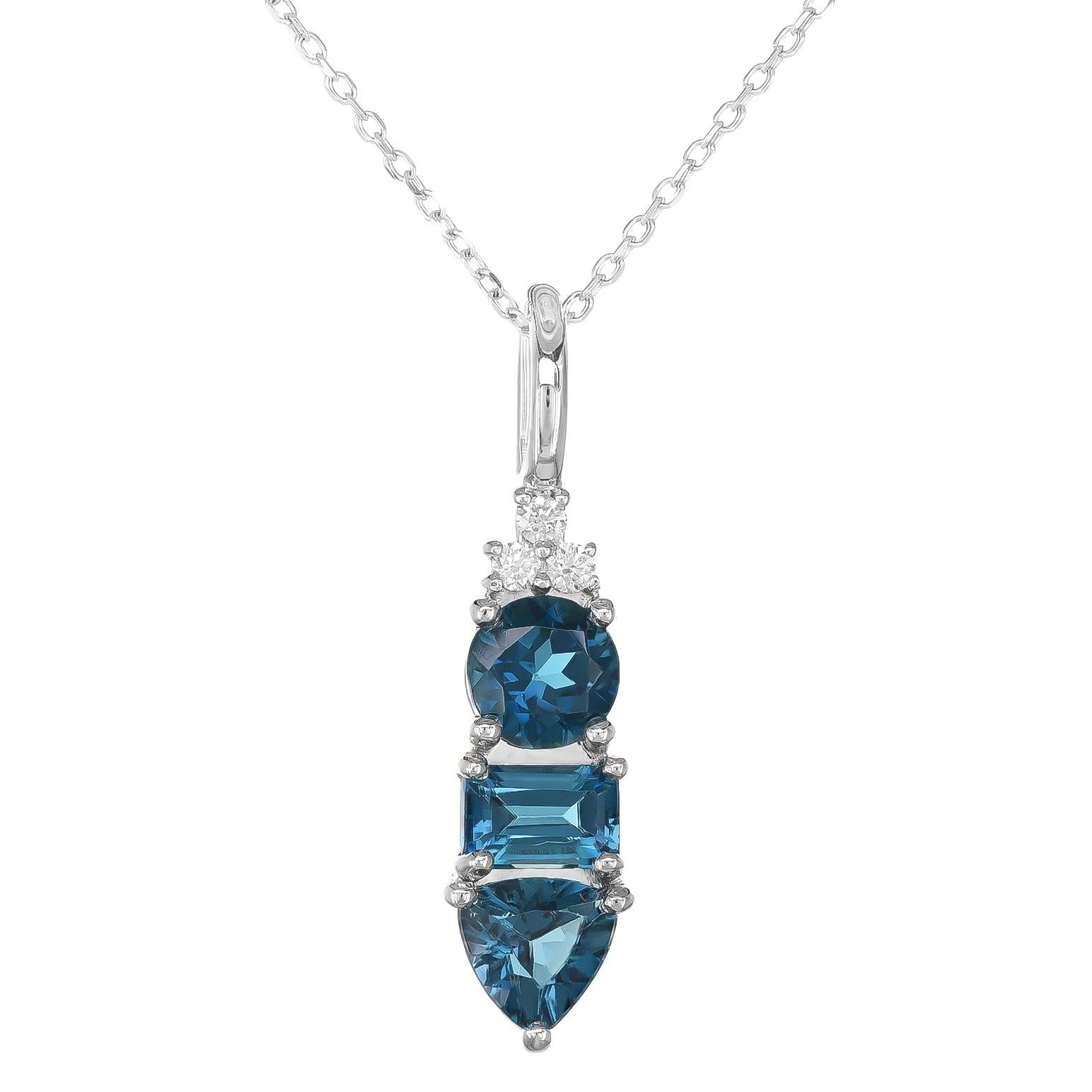 Pendant with 2.60 carats Blue Topaz Diamonds set in 14K White Gold In New Condition For Sale In Los Angeles, CA