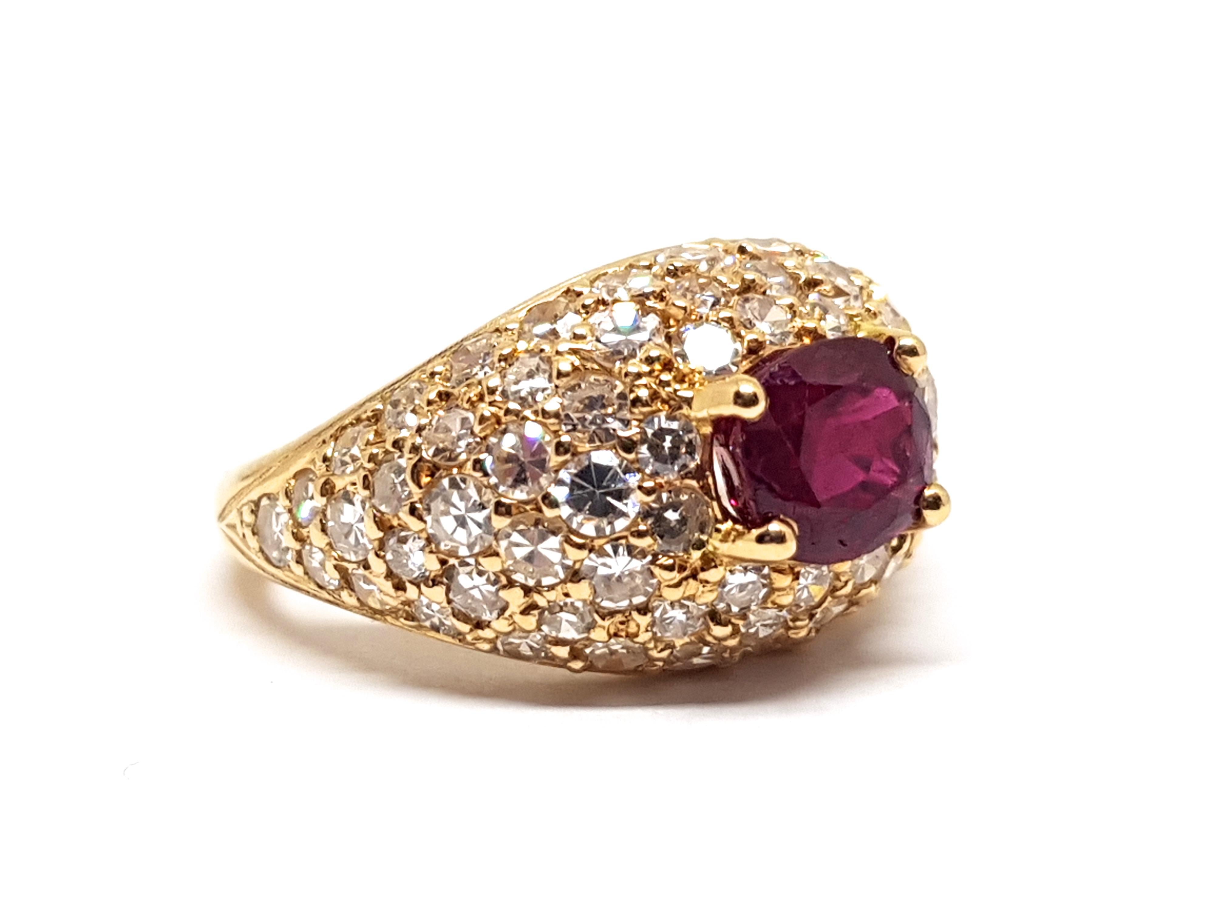 2.60 Carat 18 Karat Yellow Gold Diamond Ruby Cocktail Ring In New Condition In Antwerp, BE