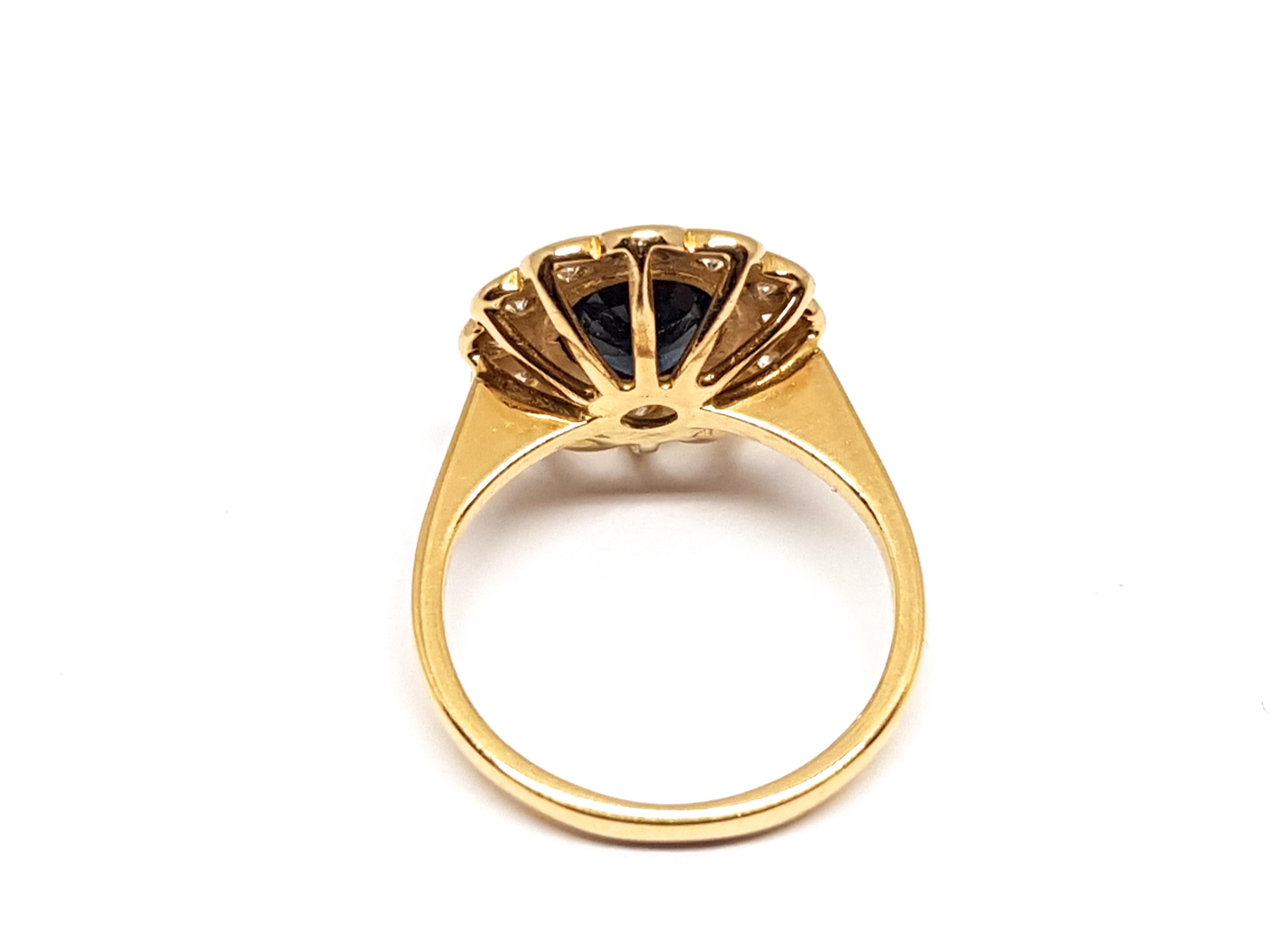 Women's 2.60 Carat 18 Karat Yellow Gold Diamond Sapphire Princess Diana Ring