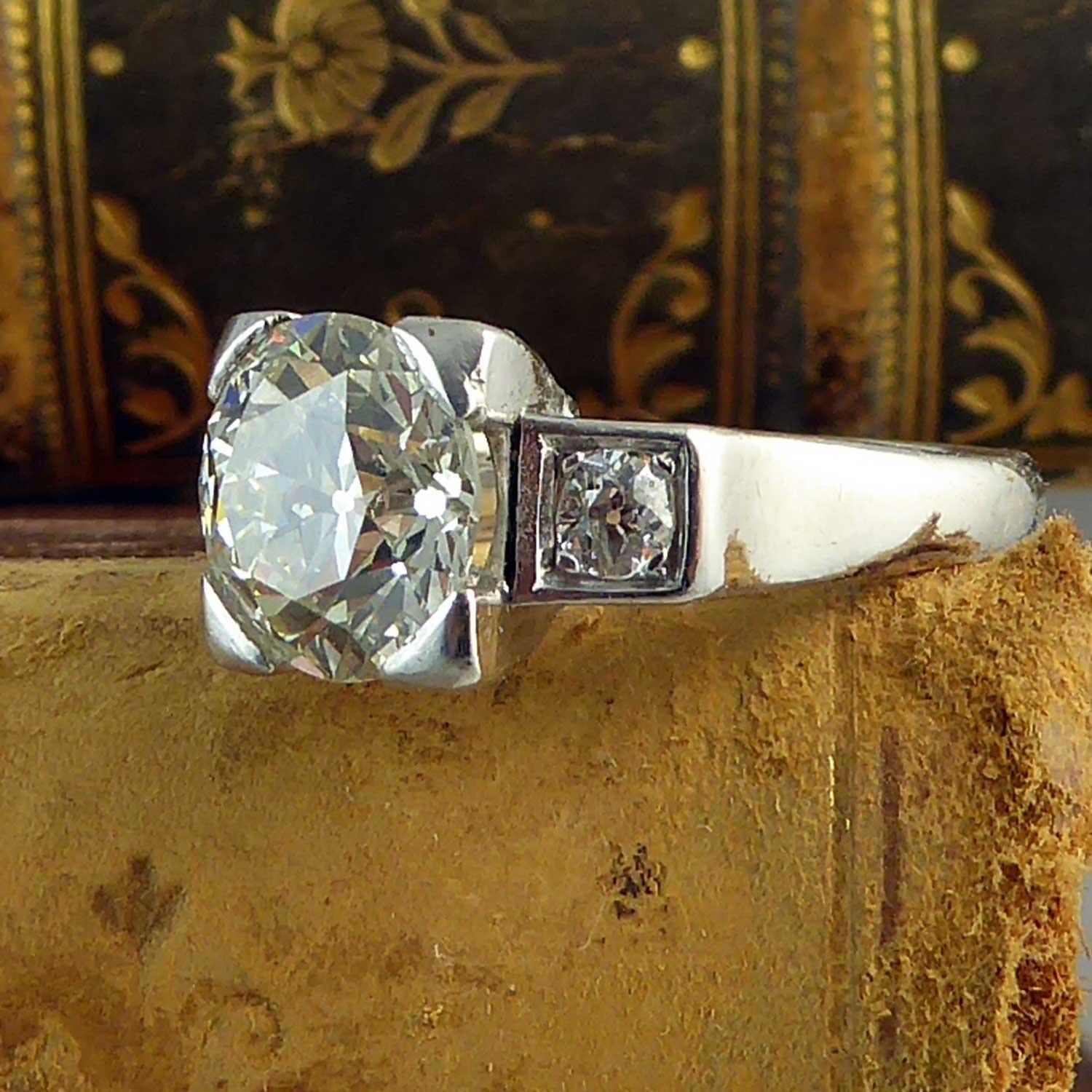 2.60 Carat Art Deco Diamond Ring, Early Brilliant/Old European Cut Diamonds In Excellent Condition In Yorkshire, West Yorkshire