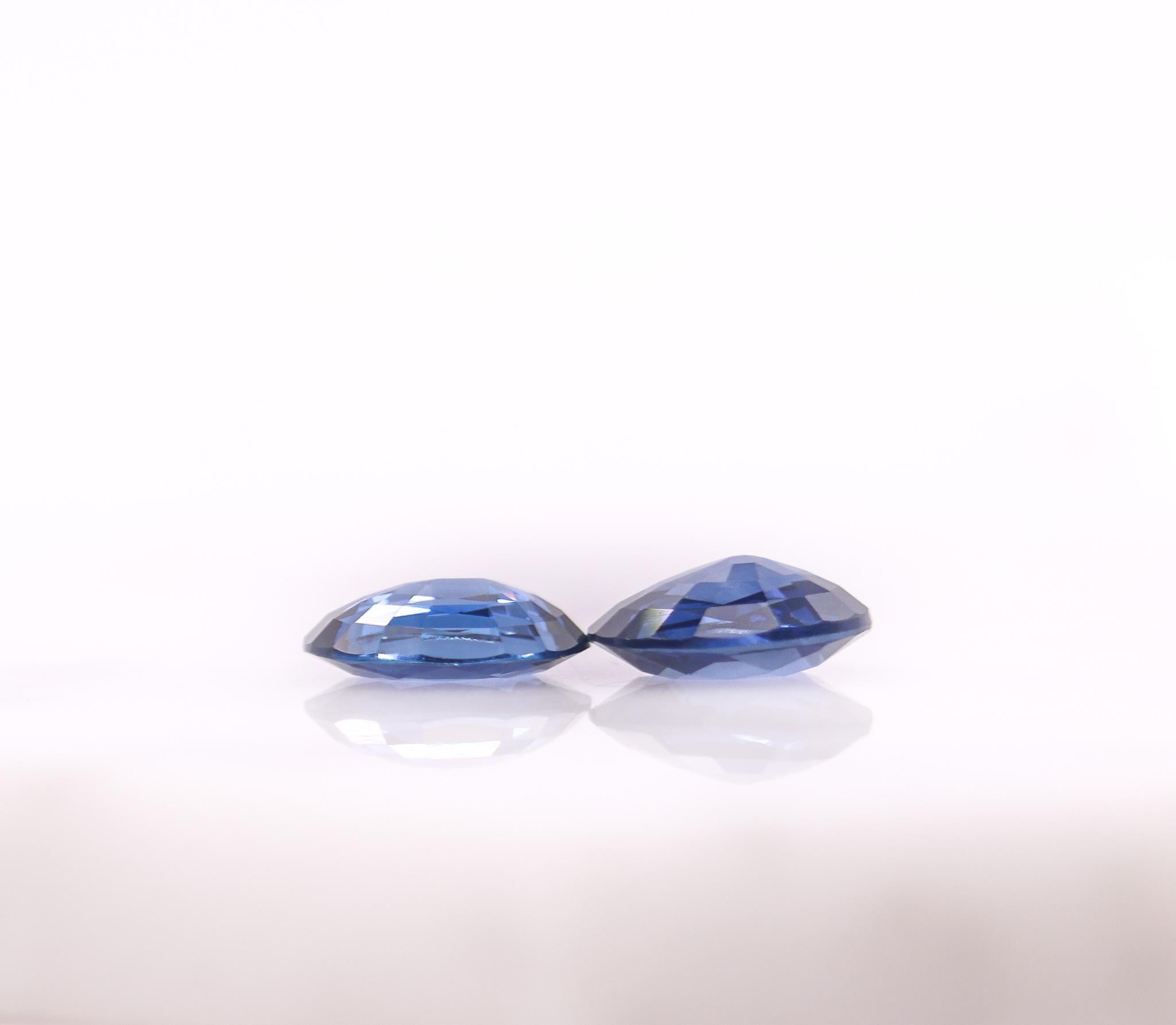 2.60 Carat Blue Sapphire Loose Gemstone Oval 8x6mm For Sale 2