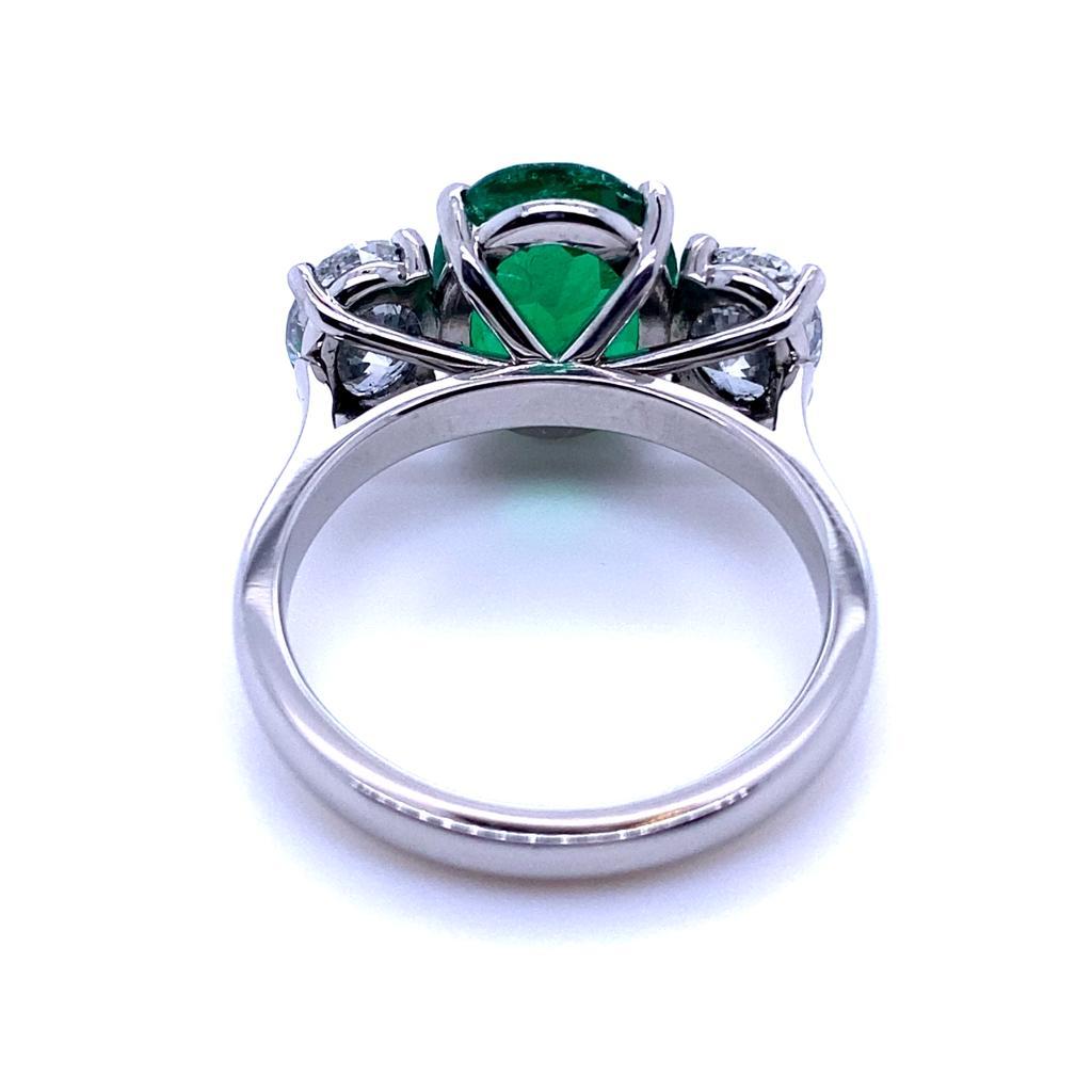 2.60 Carat Columbian Emerald and Diamond Three Stone Platinum Engagement Ring For Sale 1