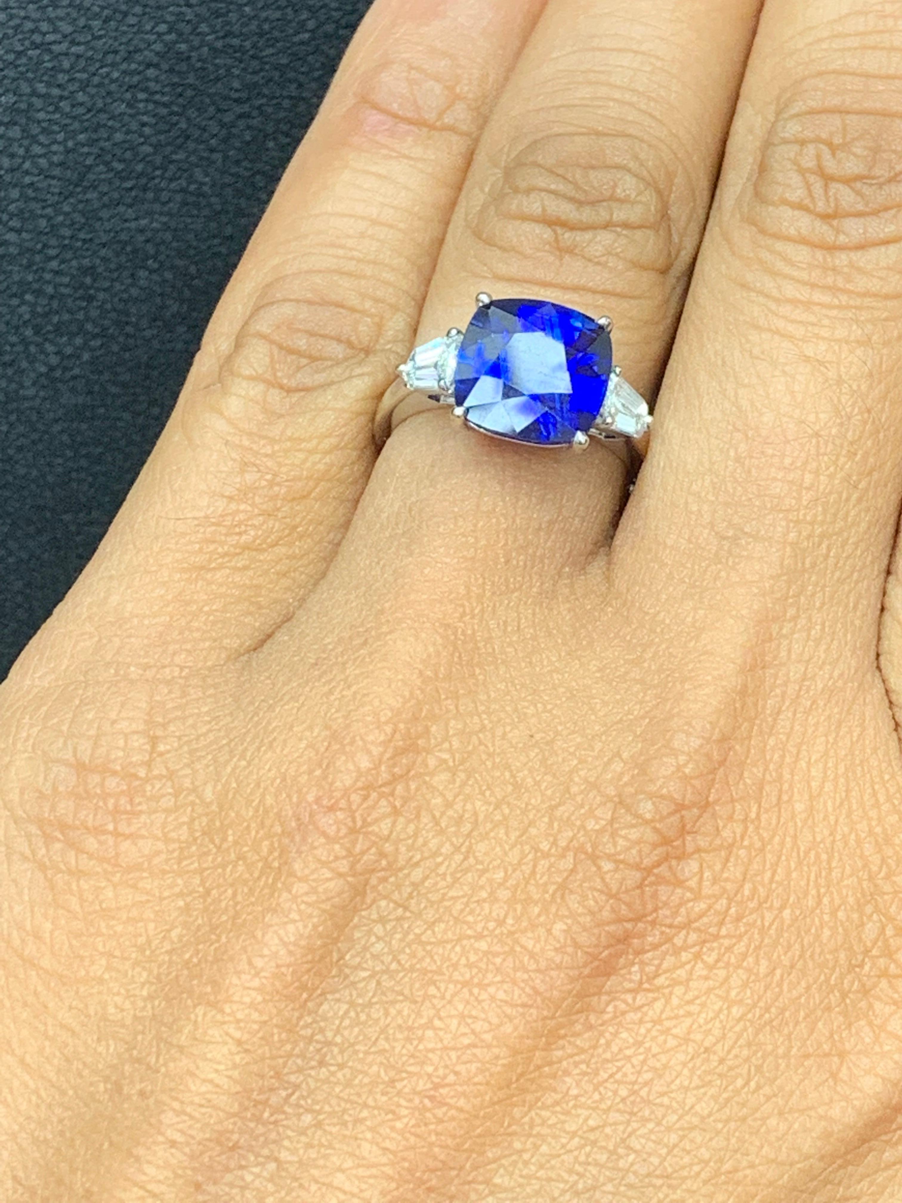 2.60 Carat Cushion Cut Blue Sapphire Diamond Three-Stone Ring in Platinum For Sale 3