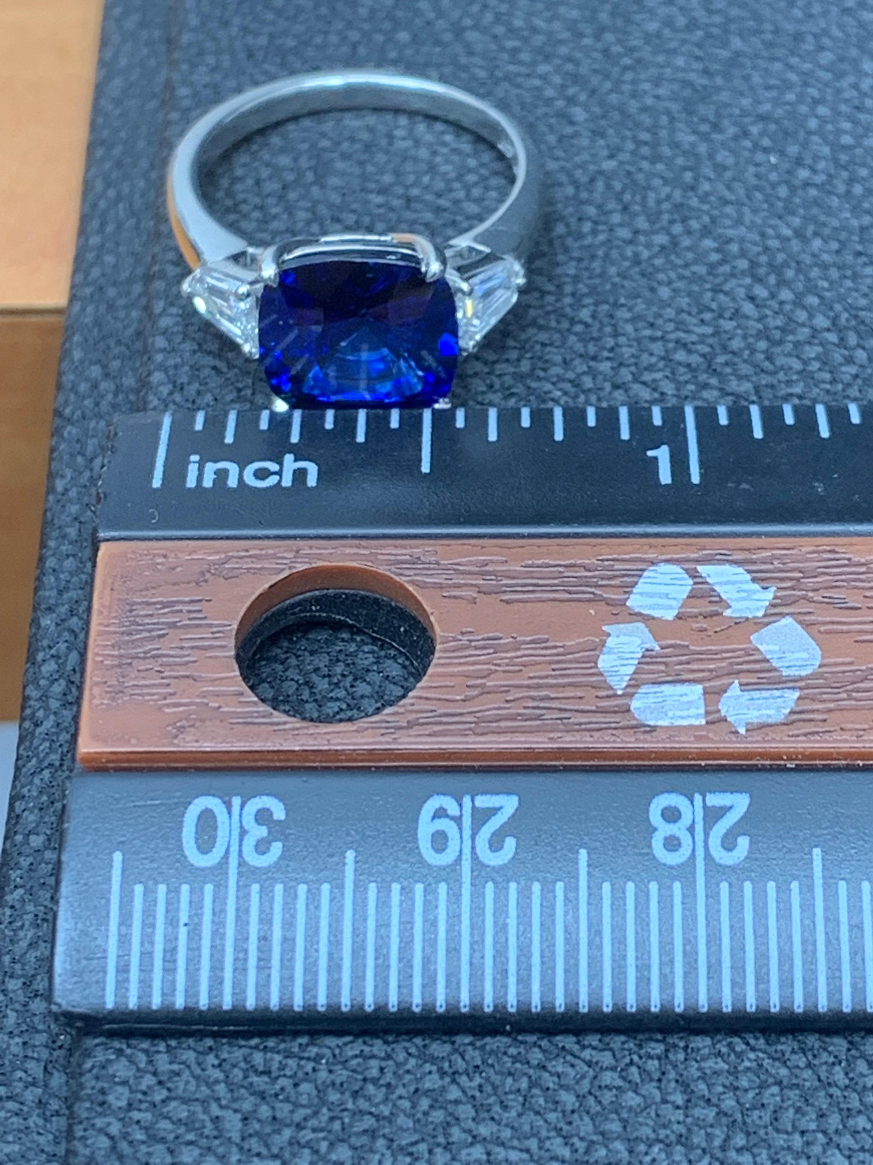 2.60 Carat Cushion Cut Blue Sapphire Diamond Three-Stone Ring in Platinum For Sale 1