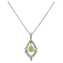 Diamant jaune et blanc de fantaisie de 6,93 carats  Collier en or blanc 18 carats certifié GIA