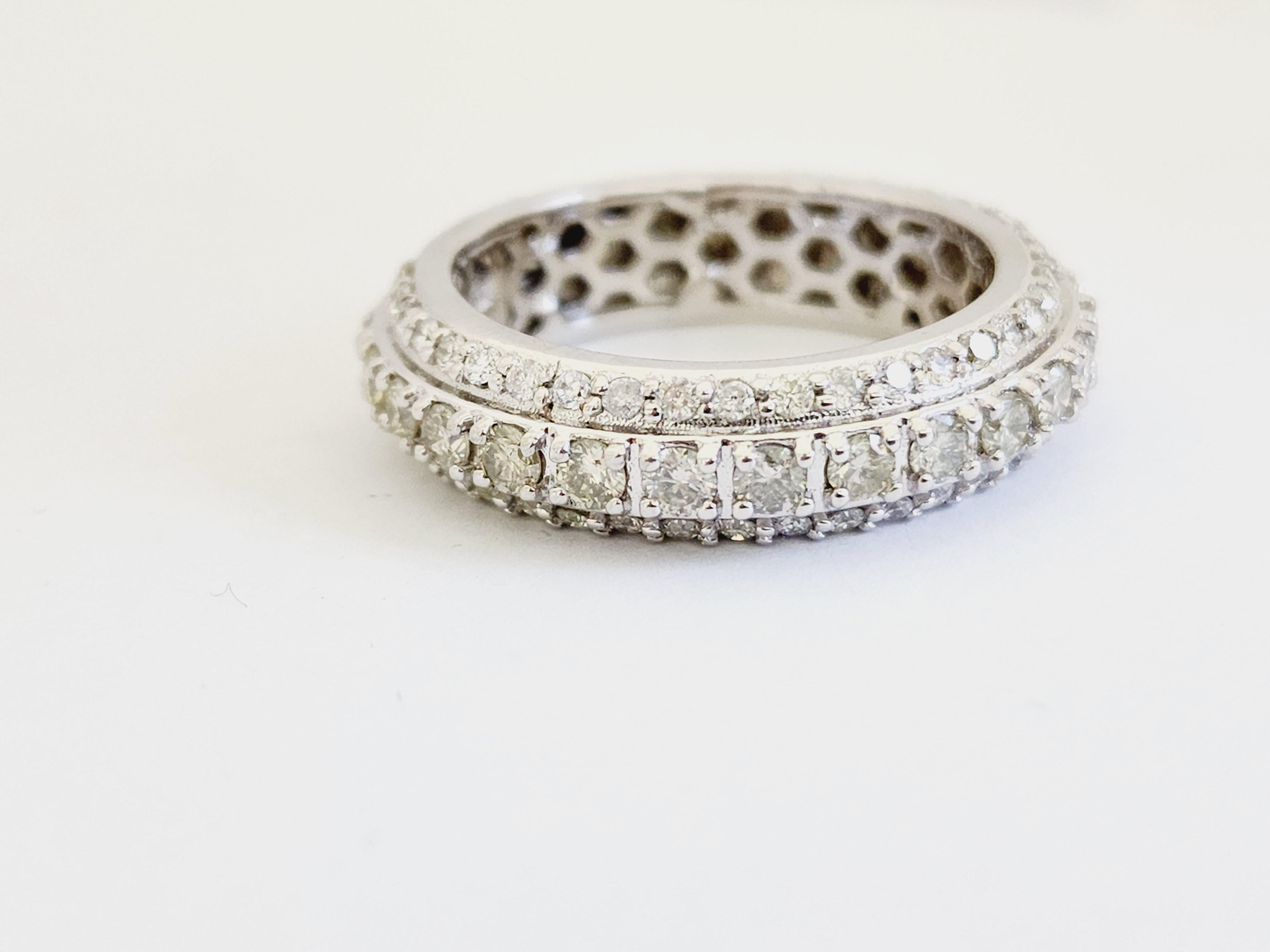 Round Cut 2.60 Carat Natural Diamond Eternity Band 14 Karat White Gold Ring For Sale