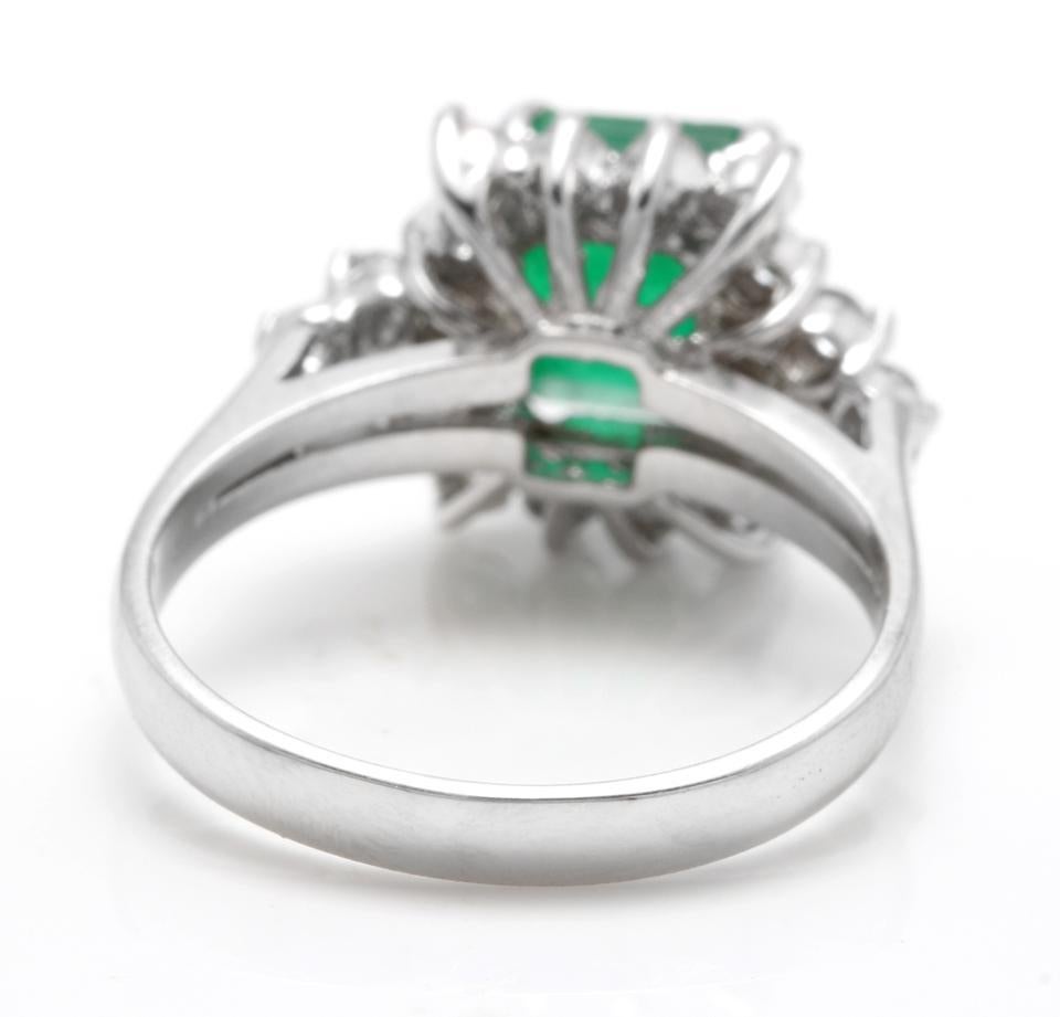 2.60 Carat Natural Emerald and Diamond 14 Karat Solid White Gold Ring In New Condition For Sale In Los Angeles, CA