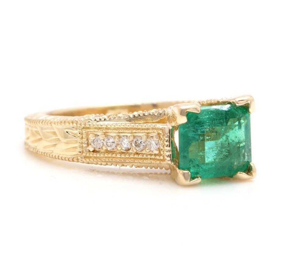 2.60 Carats Natural Emerald and Diamond 14K Solid Yellow Gold Ring

Total Natural Green Emerald Weight is: Approx. 2.00 Carats (transparent)

Emerald Measures: Approx. 7.00 x 7.00mm

Natural Round Diamonds Weight: Approx. 0.60 Carats (color G-H /