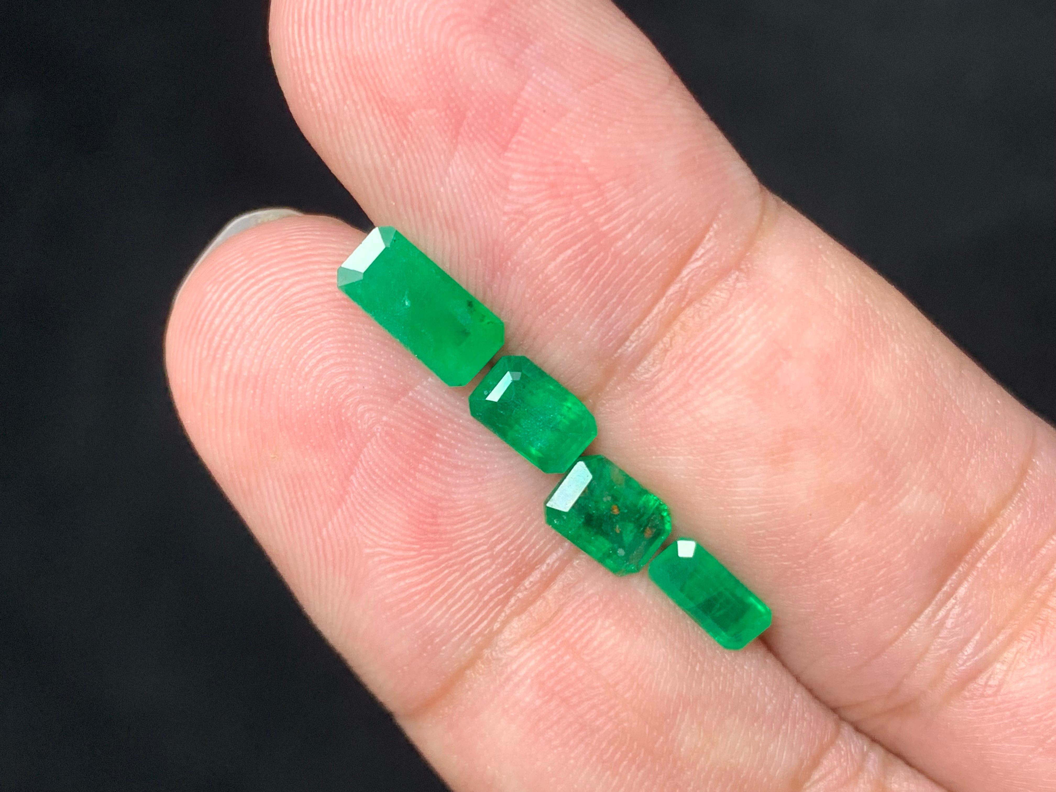 2.60 Carat Natural Loose Emerald Lot From Swat Mine, Pakistan For Sale 3