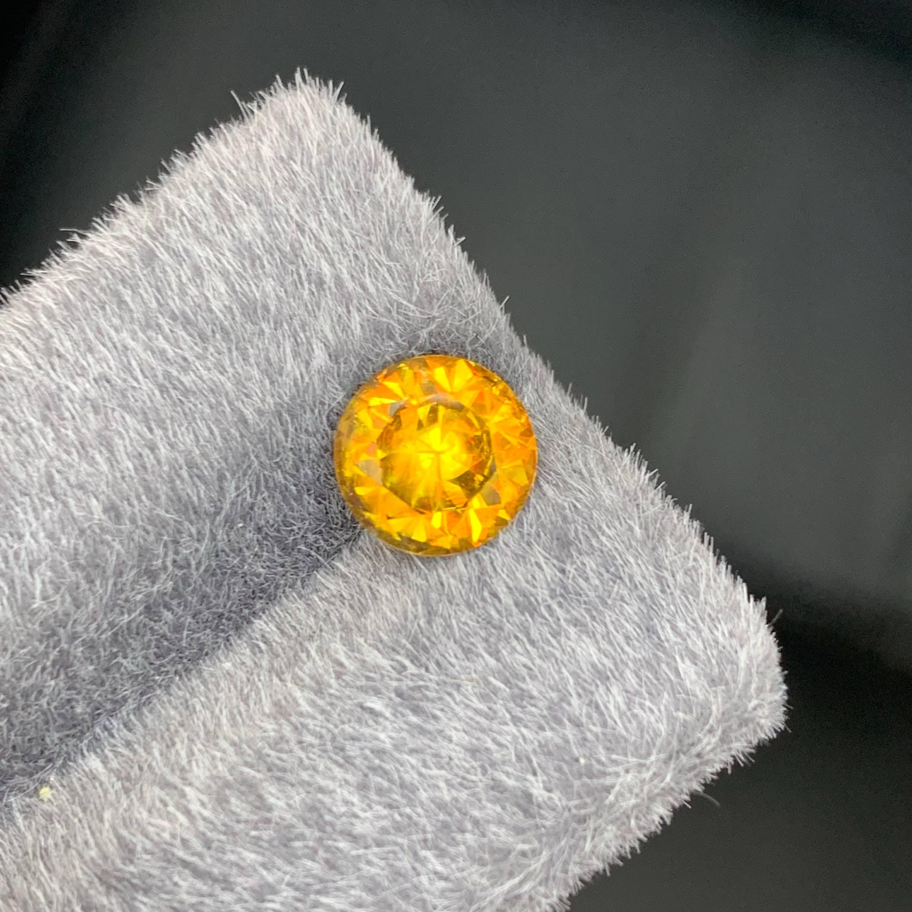 2,60 Quilates Piedra Esfena Natural Suelta Efecto Fuego Talla Redonda Gema Paquistaní en venta 5