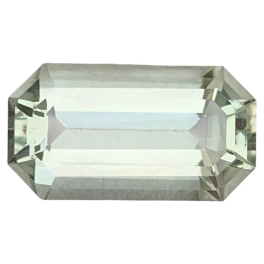 2.60 Karat Natürlicher loser grüner Amethyst Smaragd Form Edelstein