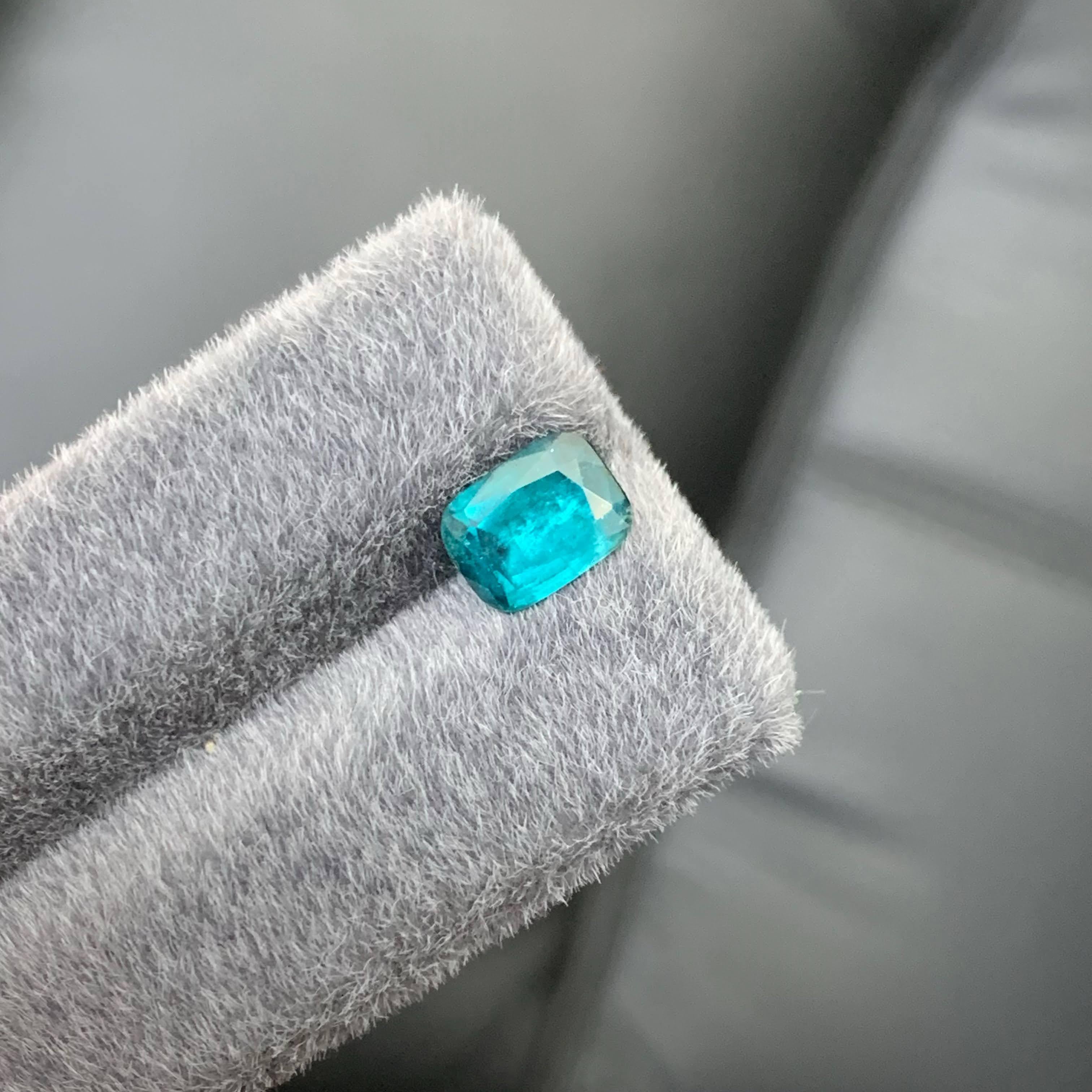 2,60 quilates de turmalina natural suelta de color indicolita talla cojín gema afgana Moderno en venta
