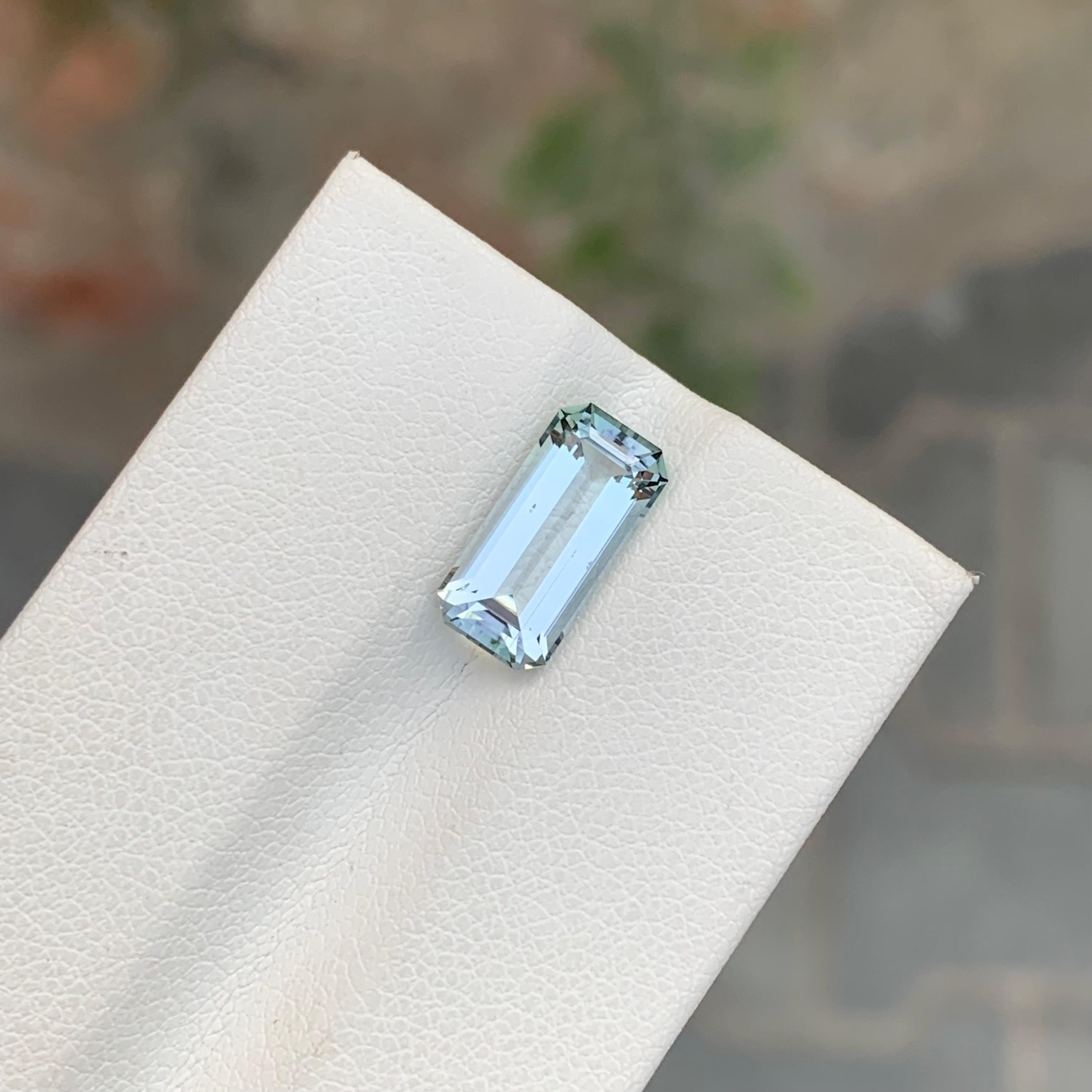Pierre précieuse naturelle non sertie de 2.60 carats, tourmaline émeraude de forme émeraude en vente 5
