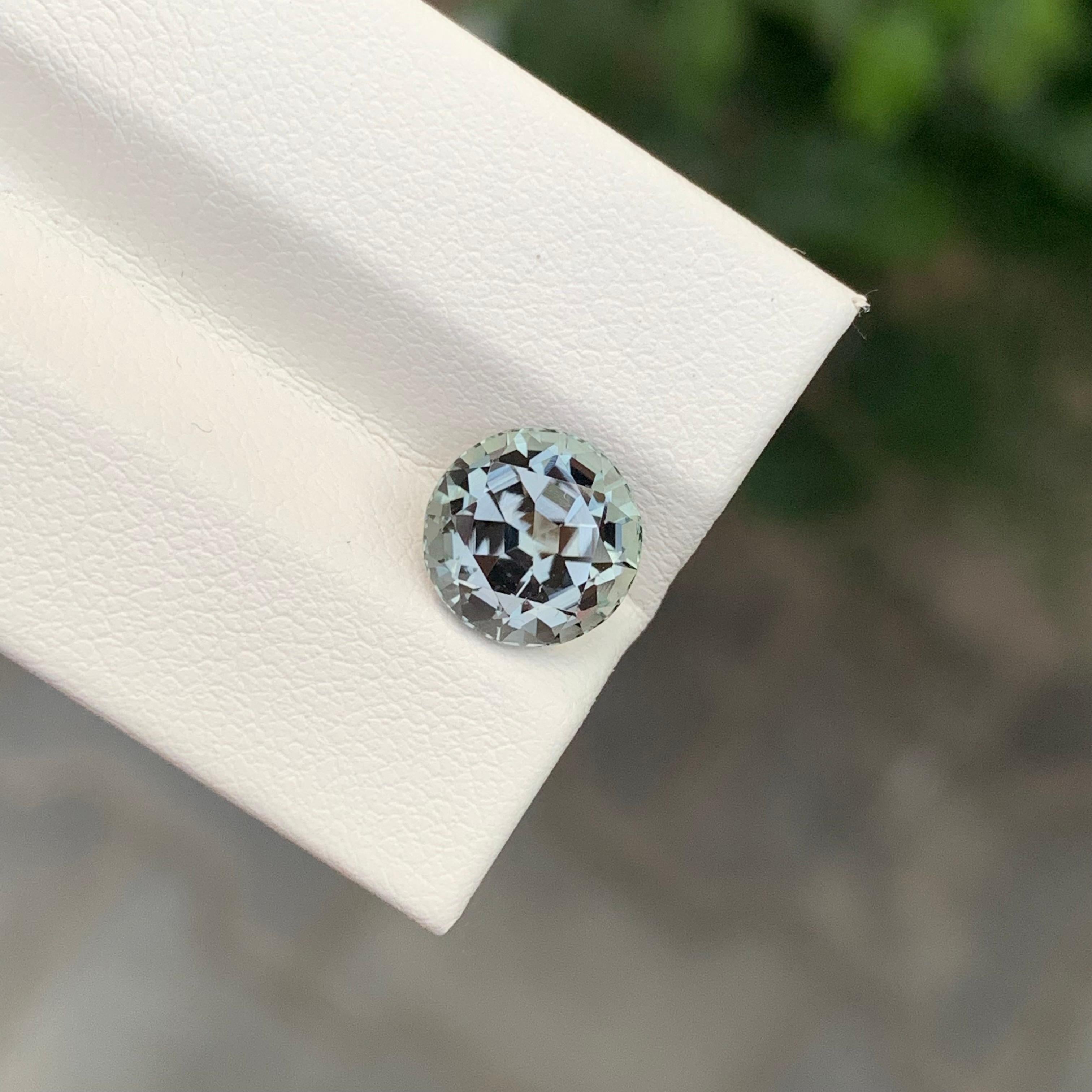 2.60 Carat Natural Loose Steel Grey Tourmaline Round Shape Gem In New Condition For Sale In Peshawar, PK
