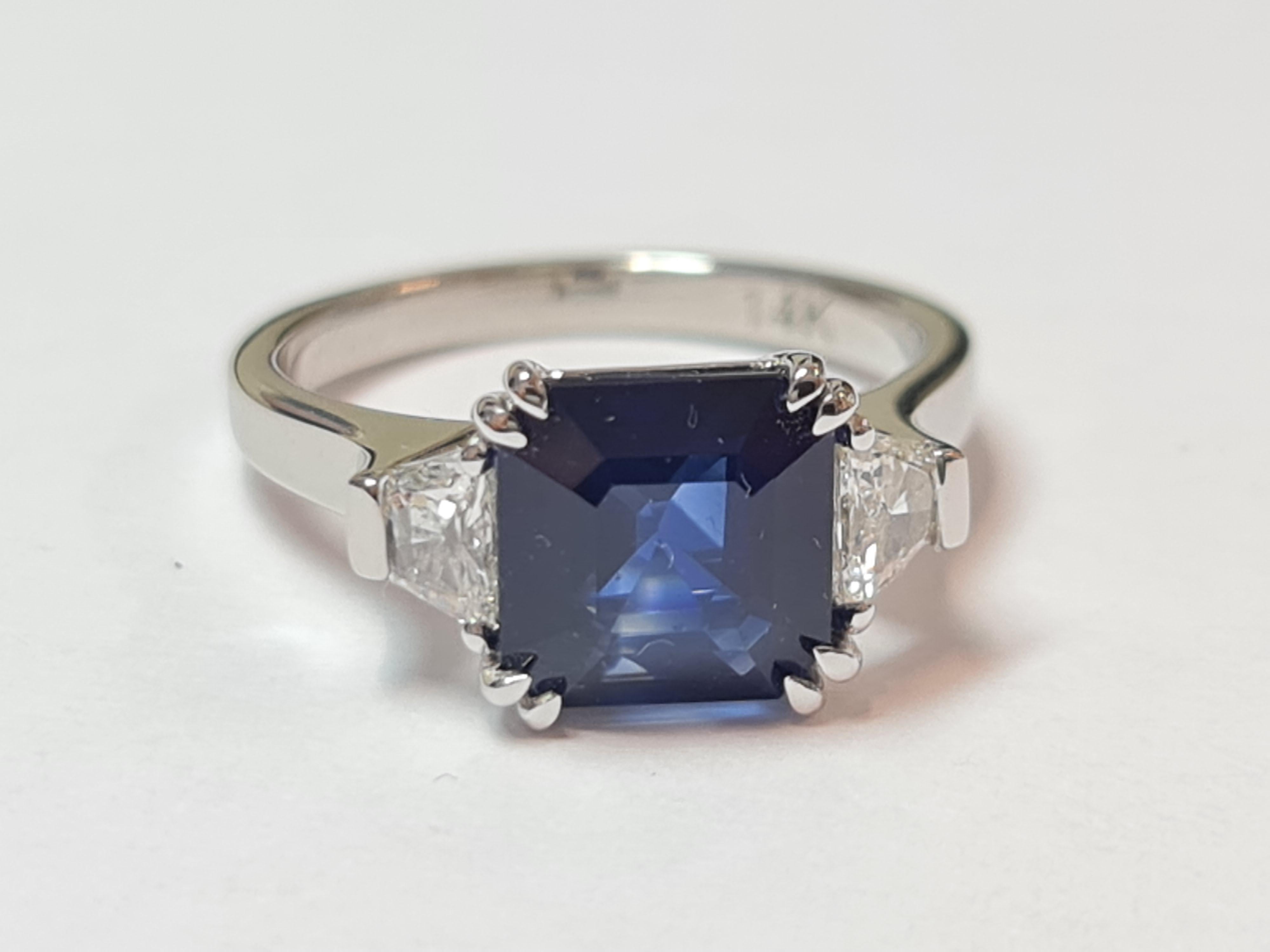2.60 Carat Natural Sapphire Diamond Ring, 3 Stone Engagement Ring For Sale 4